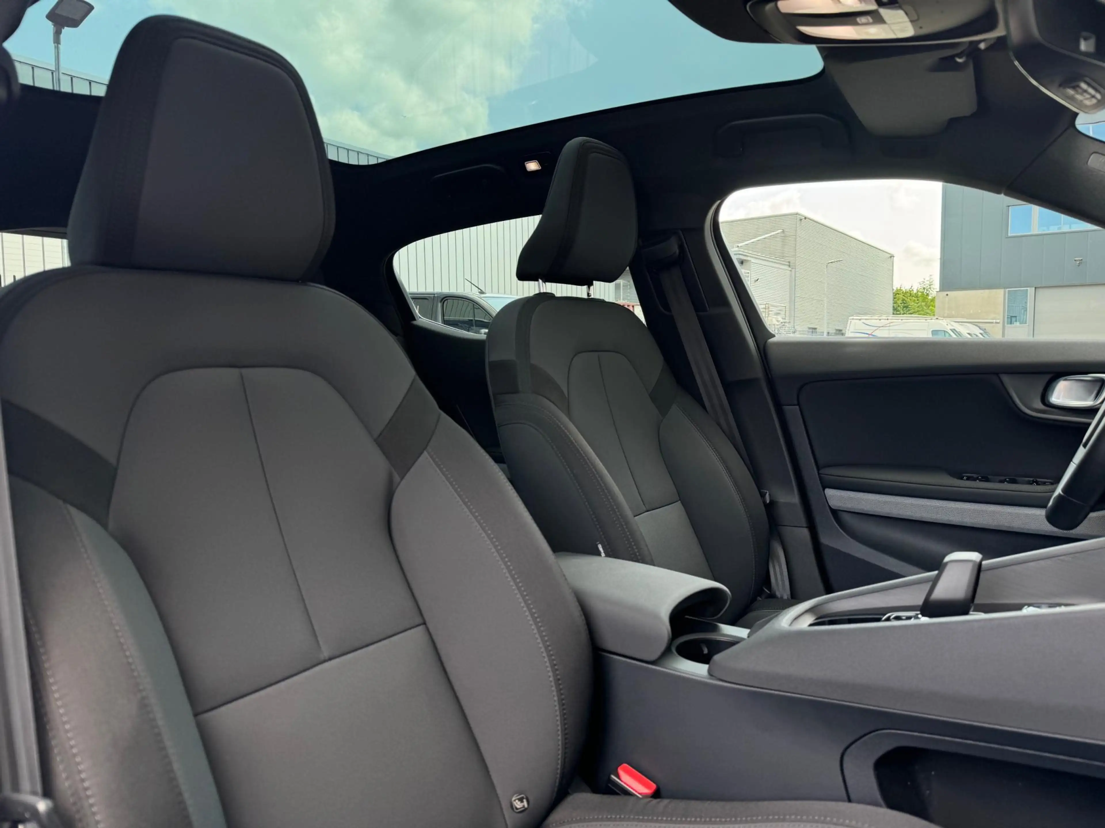 Polestar 2 Long Range Dual Motor 78kWh AWD LAUNCH EDITION — photo 10