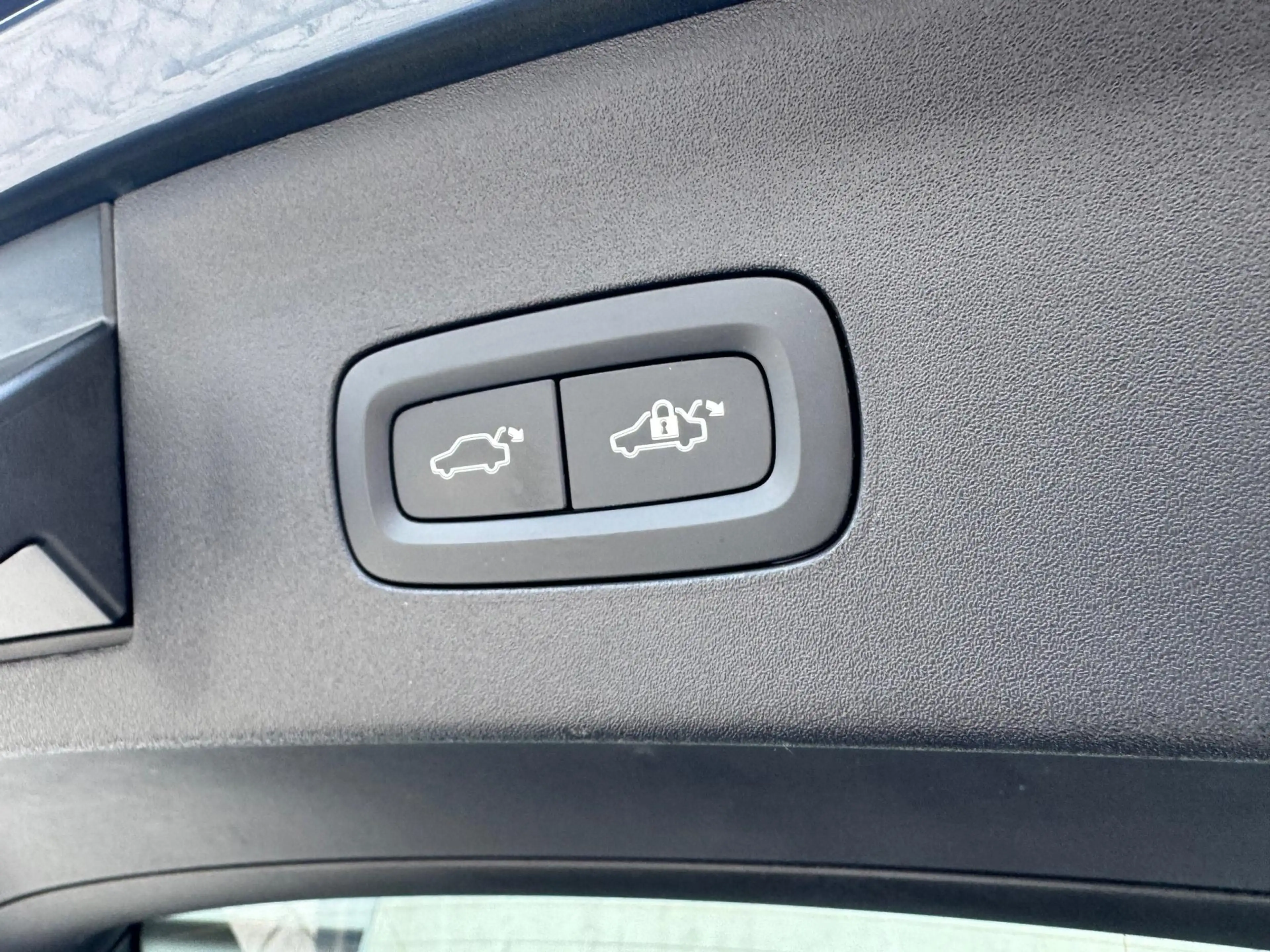Polestar 2 Long Range Dual Motor 78kWh AWD LAUNCH EDITION — photo 24