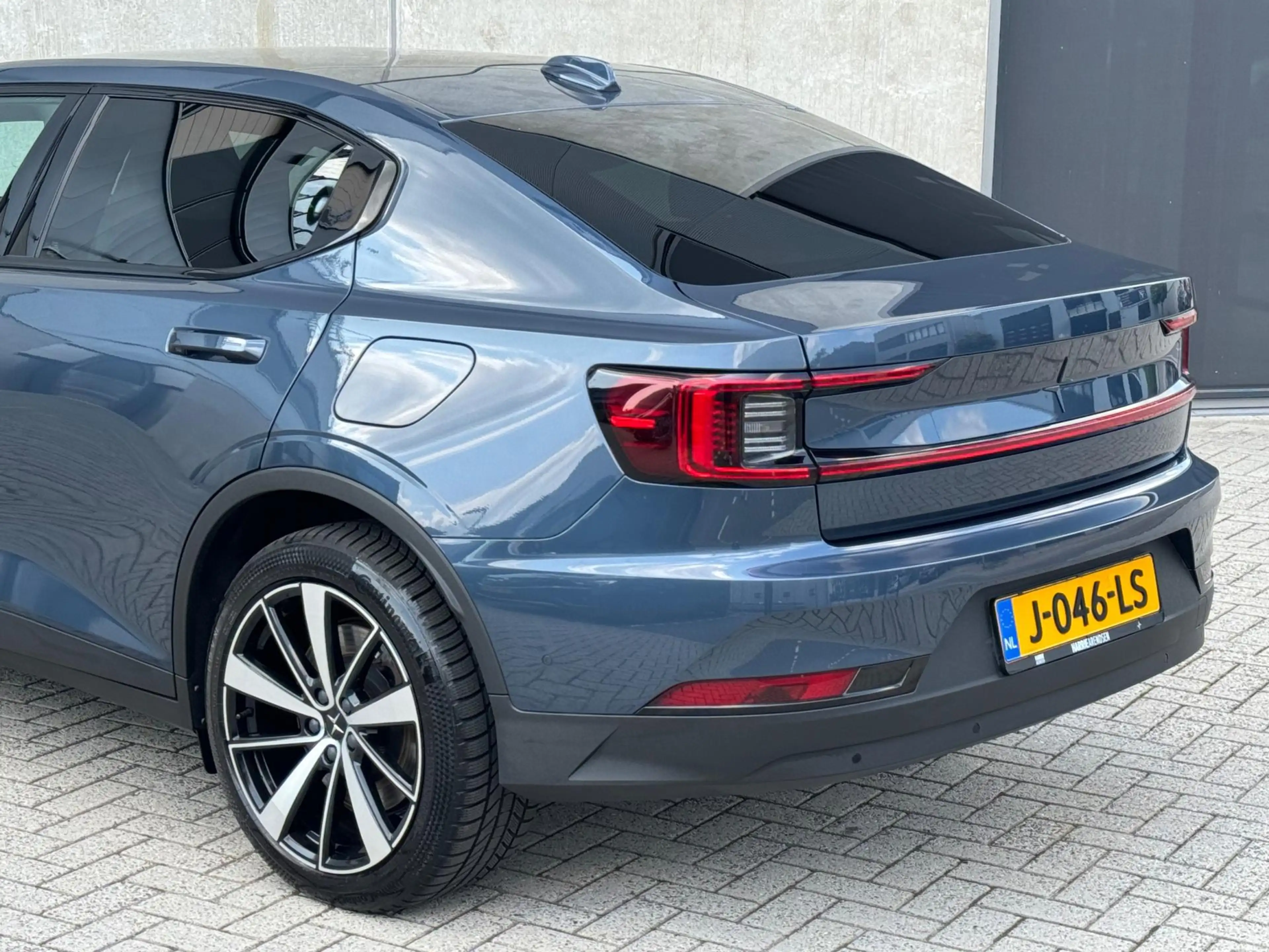 Polestar 2 Long Range Dual Motor 78kWh AWD LAUNCH EDITION — photo 6