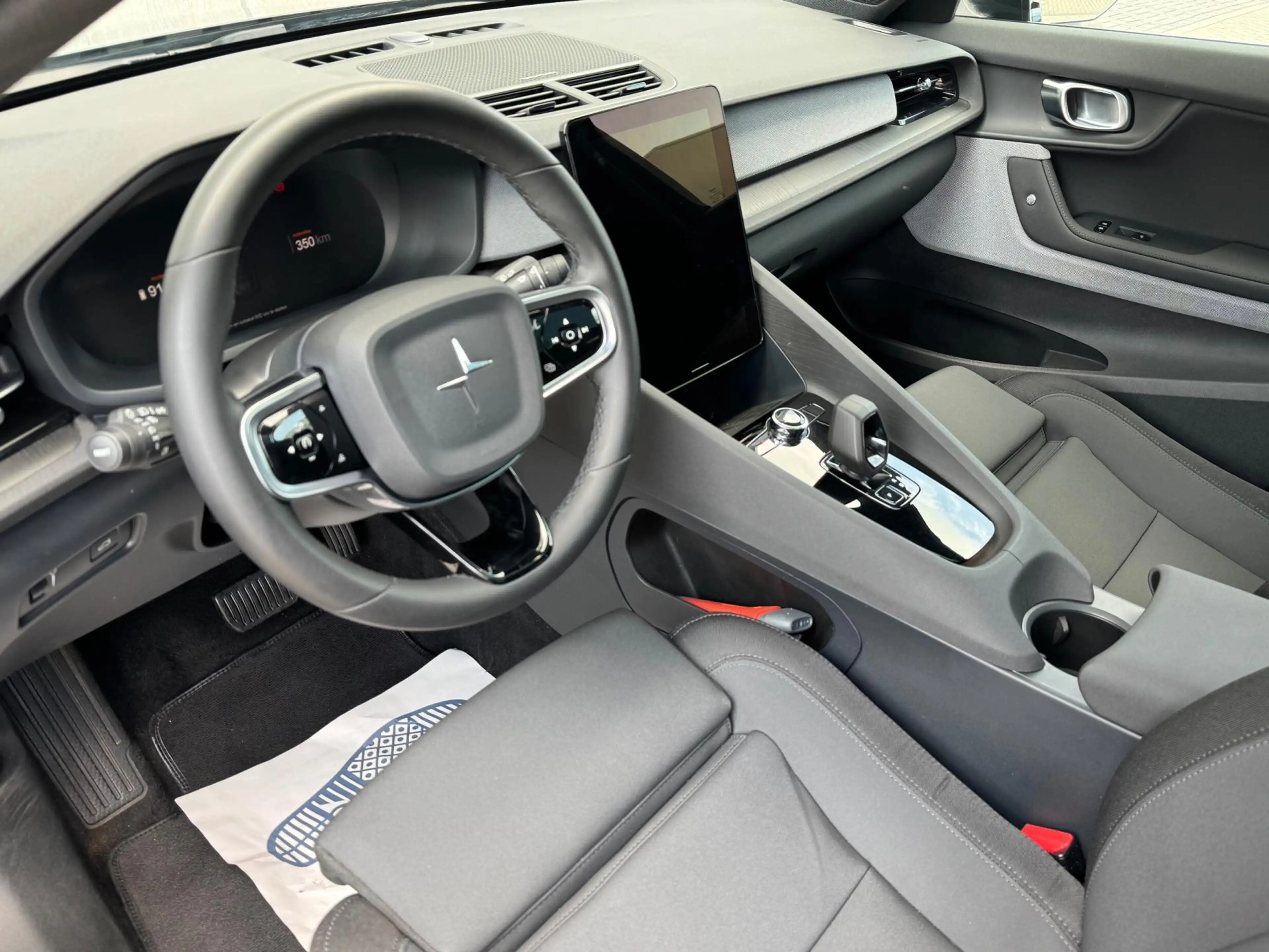 Polestar 2 Long Range Dual Motor 78kWh AWD LAUNCH EDITION — photo 9