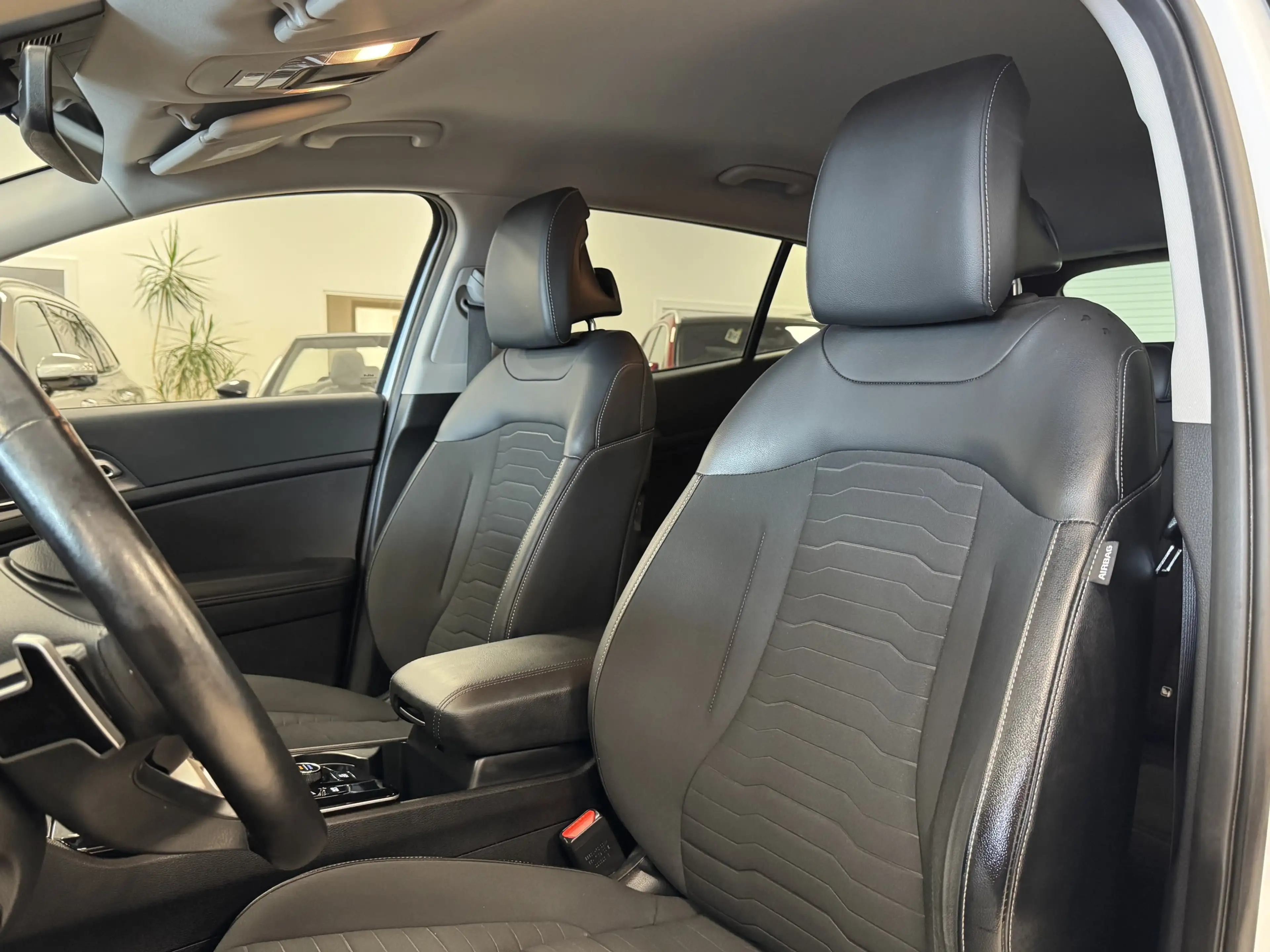 Kia Sportage 4WD Plug-in Leder R.Cam Navi ACC BI-LED — photo 12