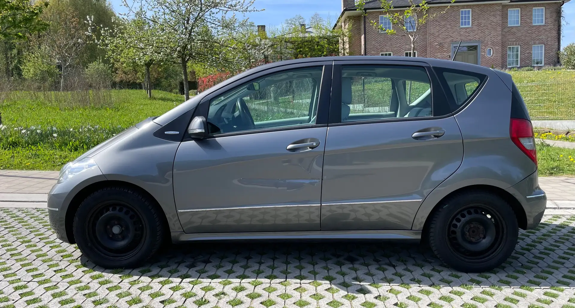 Mercedes-Benz A 200 Classe A 200 CDI Avantgarde 7cv Šedá - 2