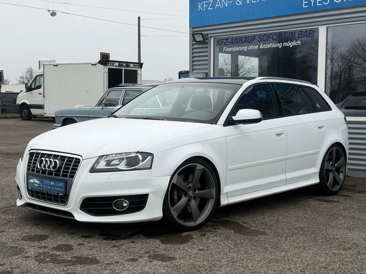 Audi S3 Sportback 2.0 TFSI Quattro*AUT.*PANO*NAVI*UVM - 1