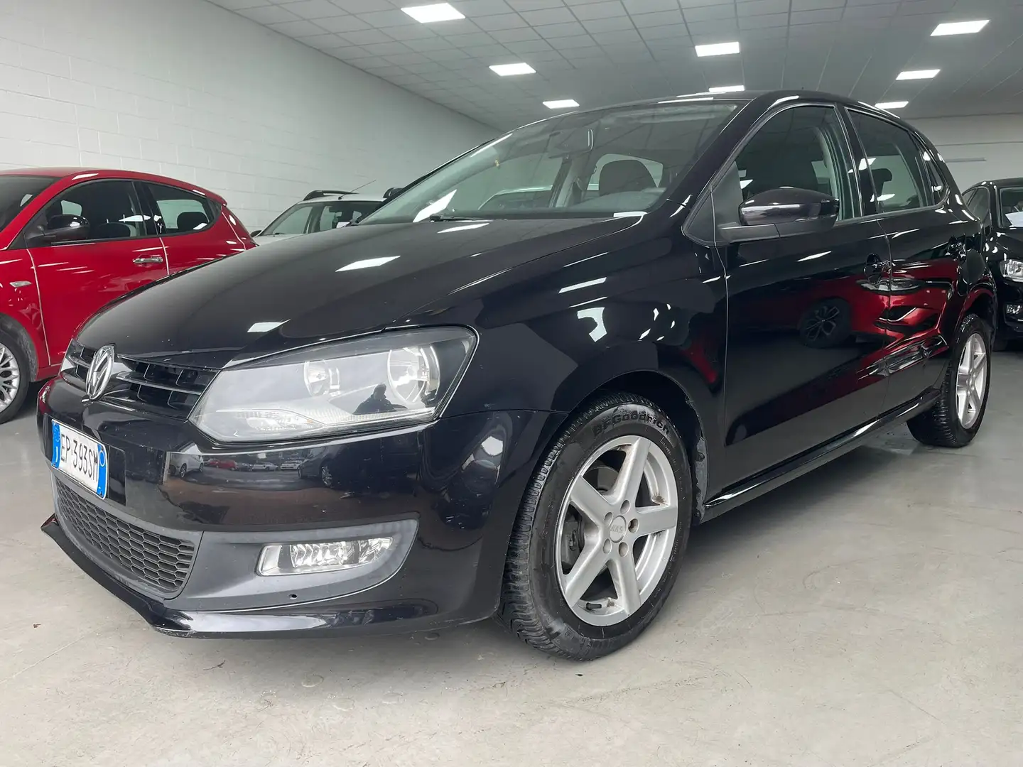 Volkswagen Polo Polo V 2009 5p 1.6 tdi R-line 90cv dsg Schwarz - 1