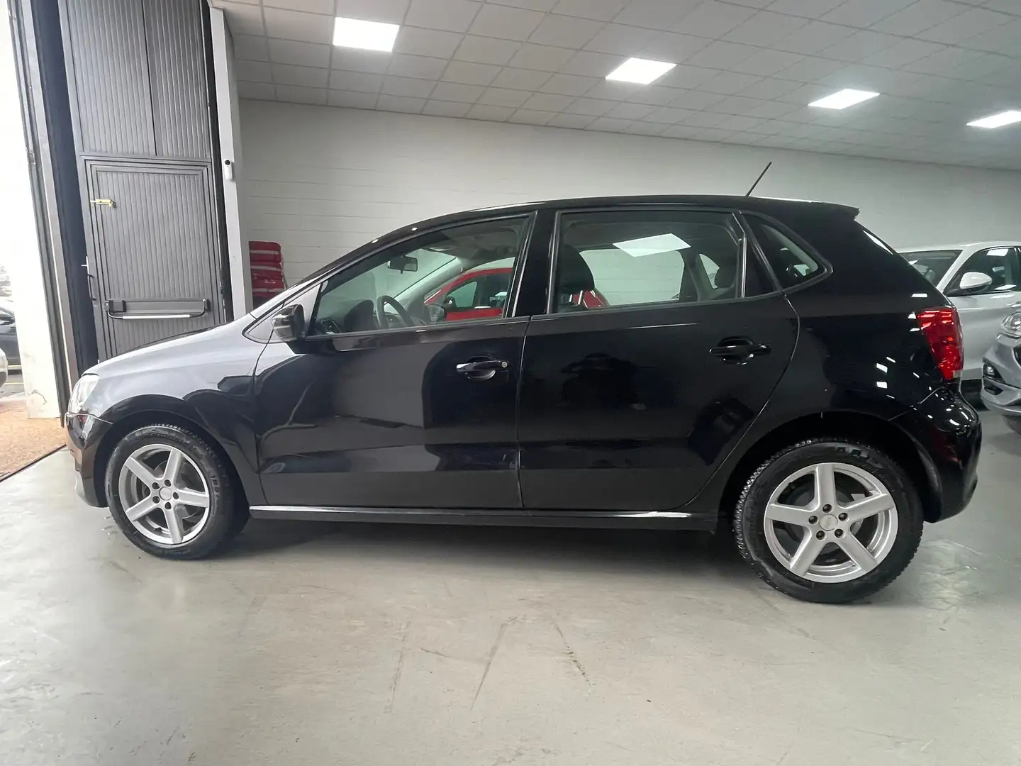 Volkswagen Polo Polo V 2009 5p 1.6 tdi R-line 90cv dsg Schwarz - 2