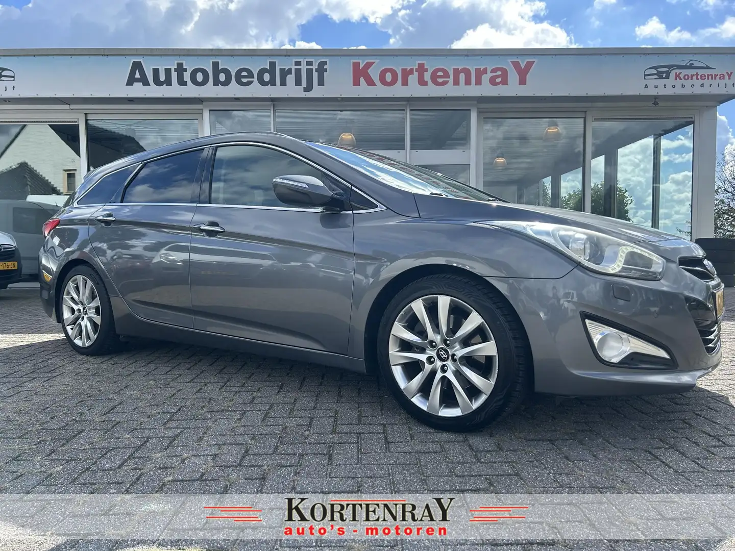 Hyundai i40 Wagon 2.0 GDI i-Catcher 100% dealer/automaat/panor Grijs - 1