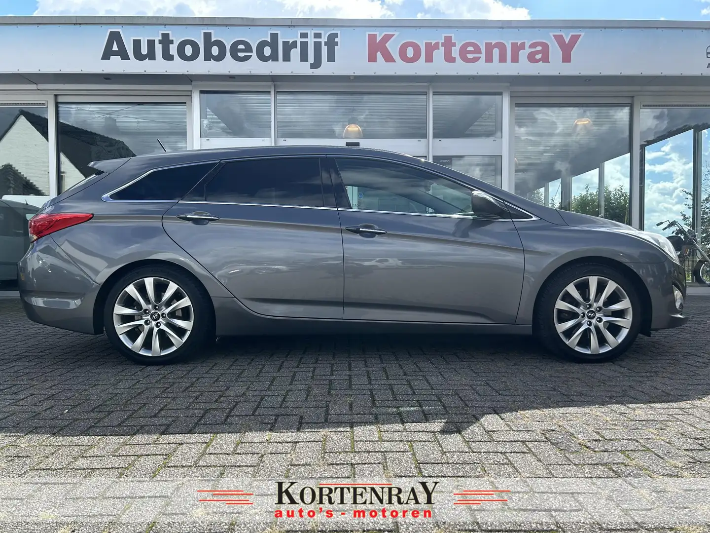 Hyundai i40 Wagon 2.0 GDI i-Catcher 100% dealer/automaat/panor Grijs - 1