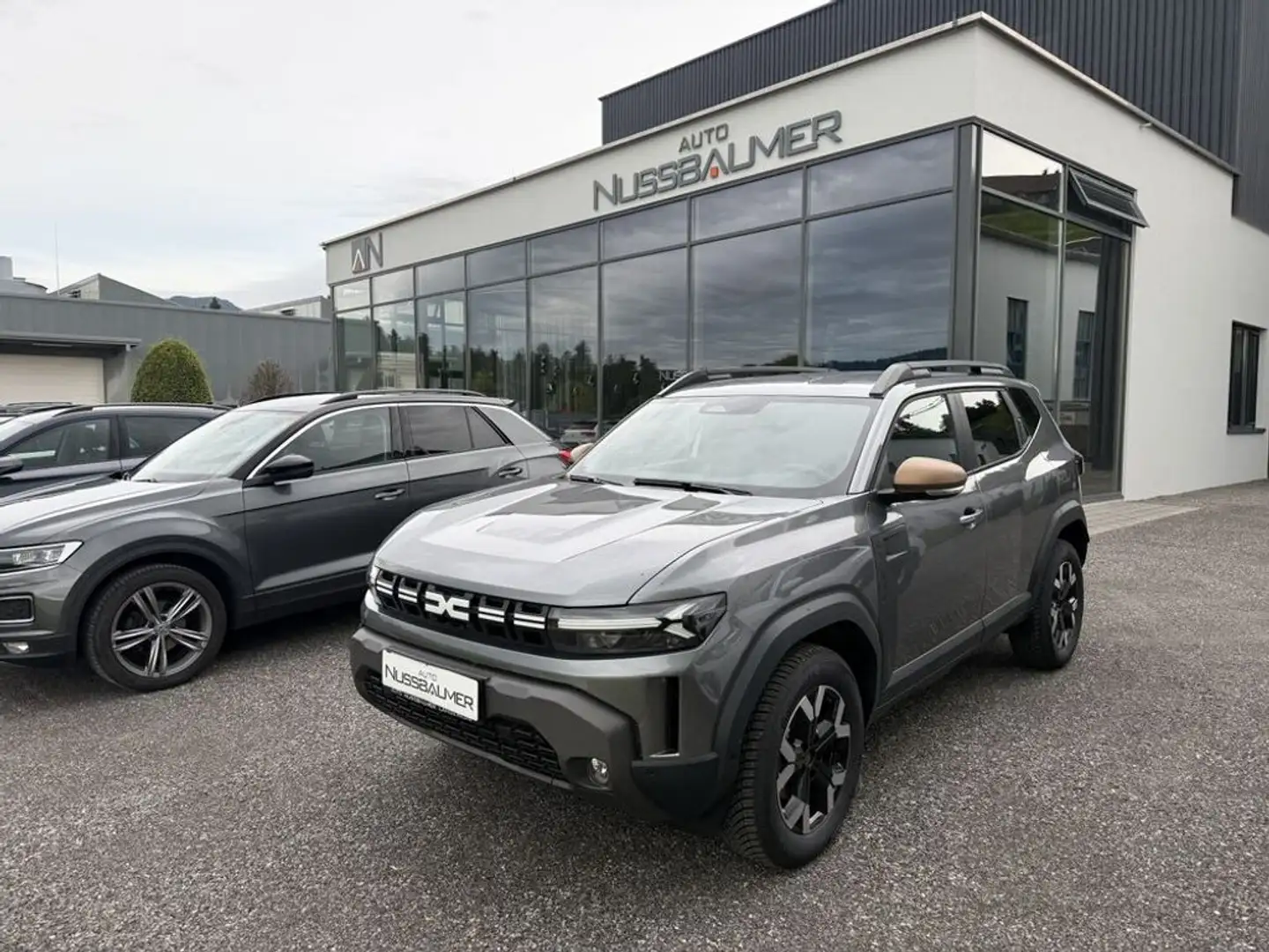 Dacia Duster TCe 130 Extreme 4x4 Kamera Sitzheizung Navi Grau - 1