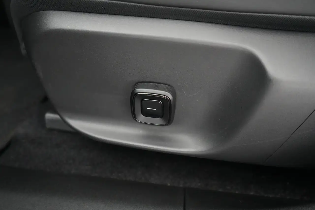Volvo EX30 69 kWh Single Motor Ext. Range Ultra LED GPS PDC 3, миниатюра 25