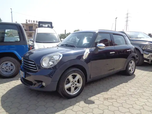 MINI One Countryman