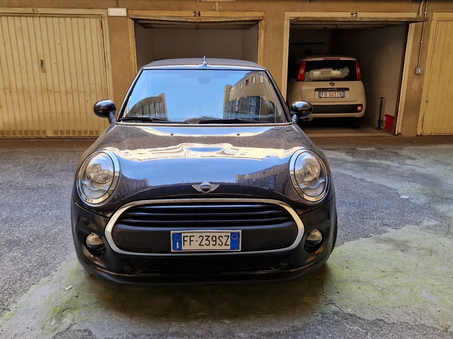 MINI Cooper Cabrio 1.5 Hype auto Fekete - 1