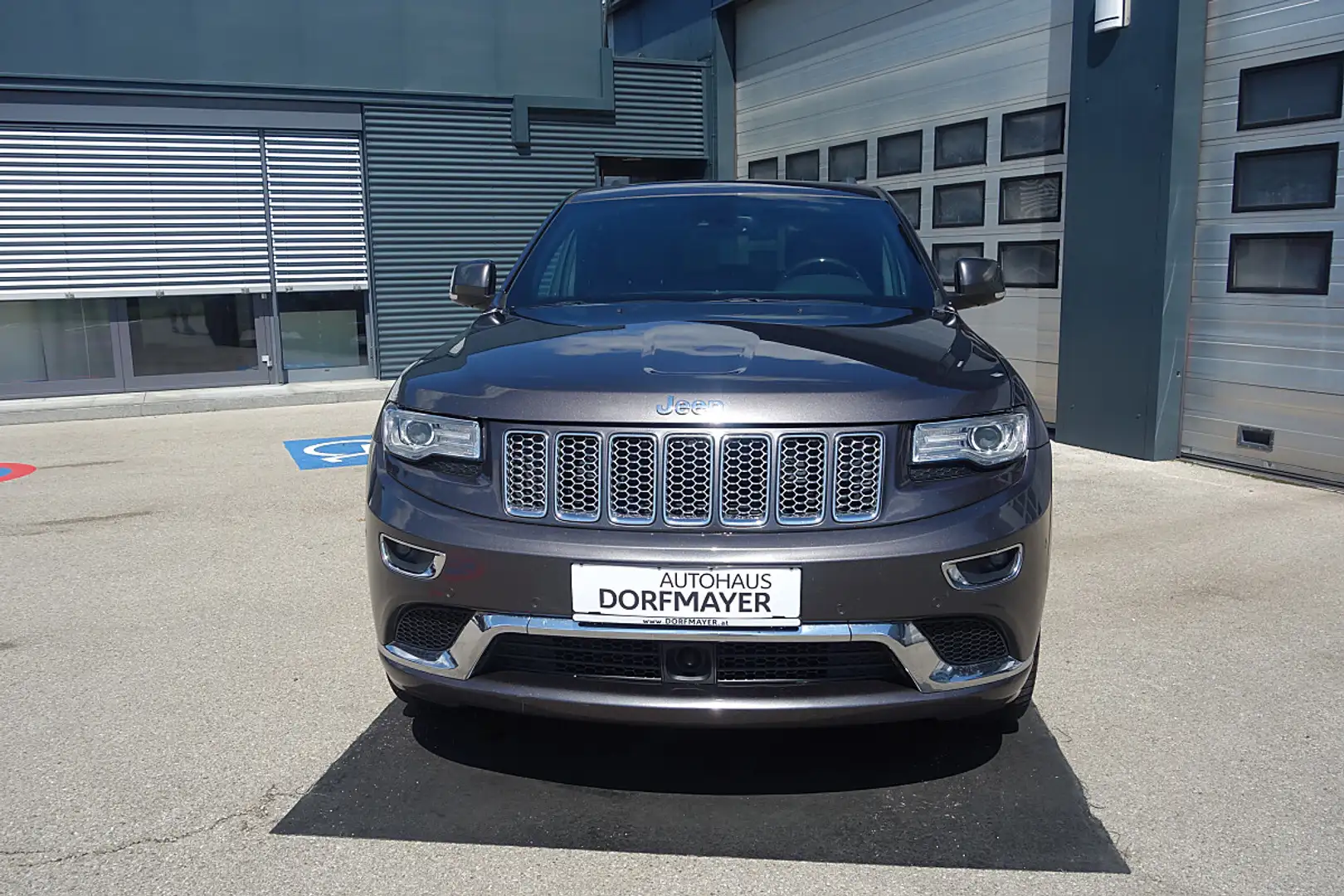 Jeep Grand Cherokee 3,0 V6 CRD Summit Grau - 2