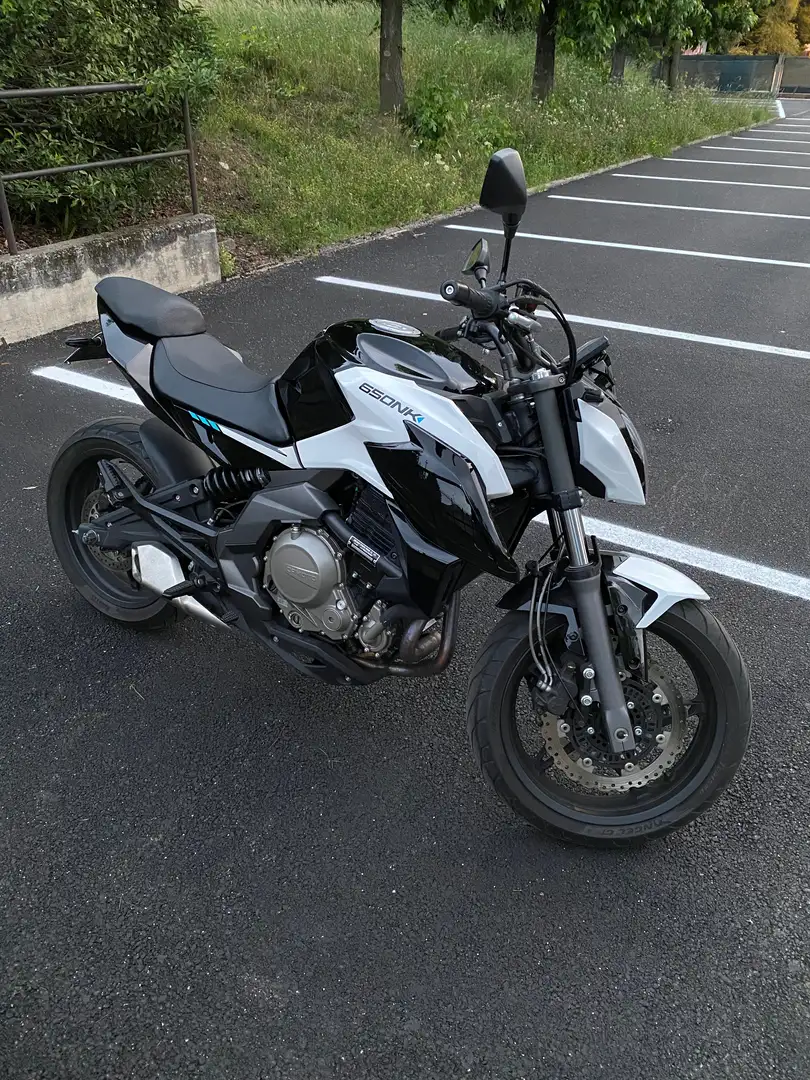 CFMOTO 650 NK Fehér - 1