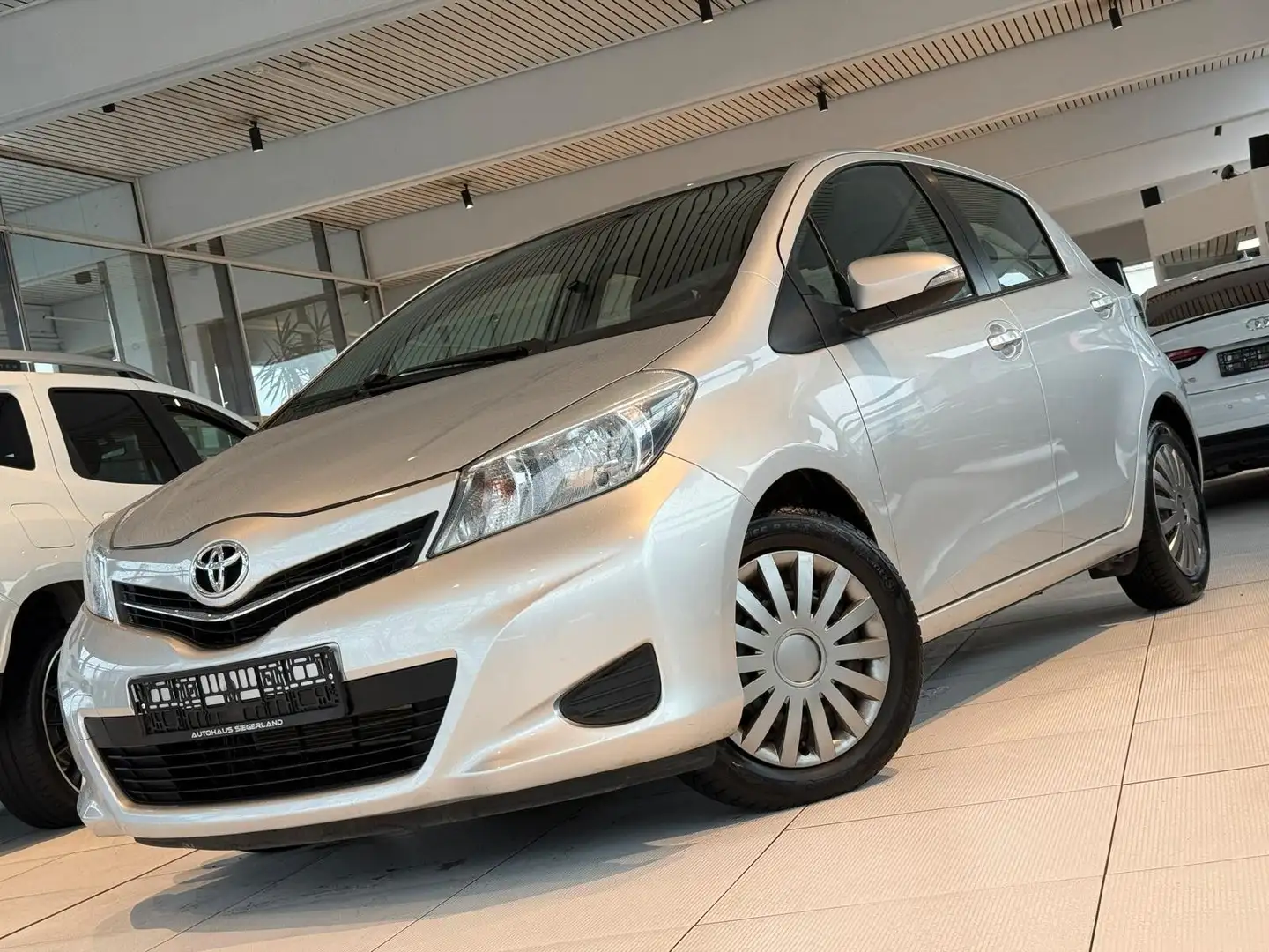 Toyota Yaris Edition 2014*Sitzheizung*Rückfahrkamera*AC Argent - 1