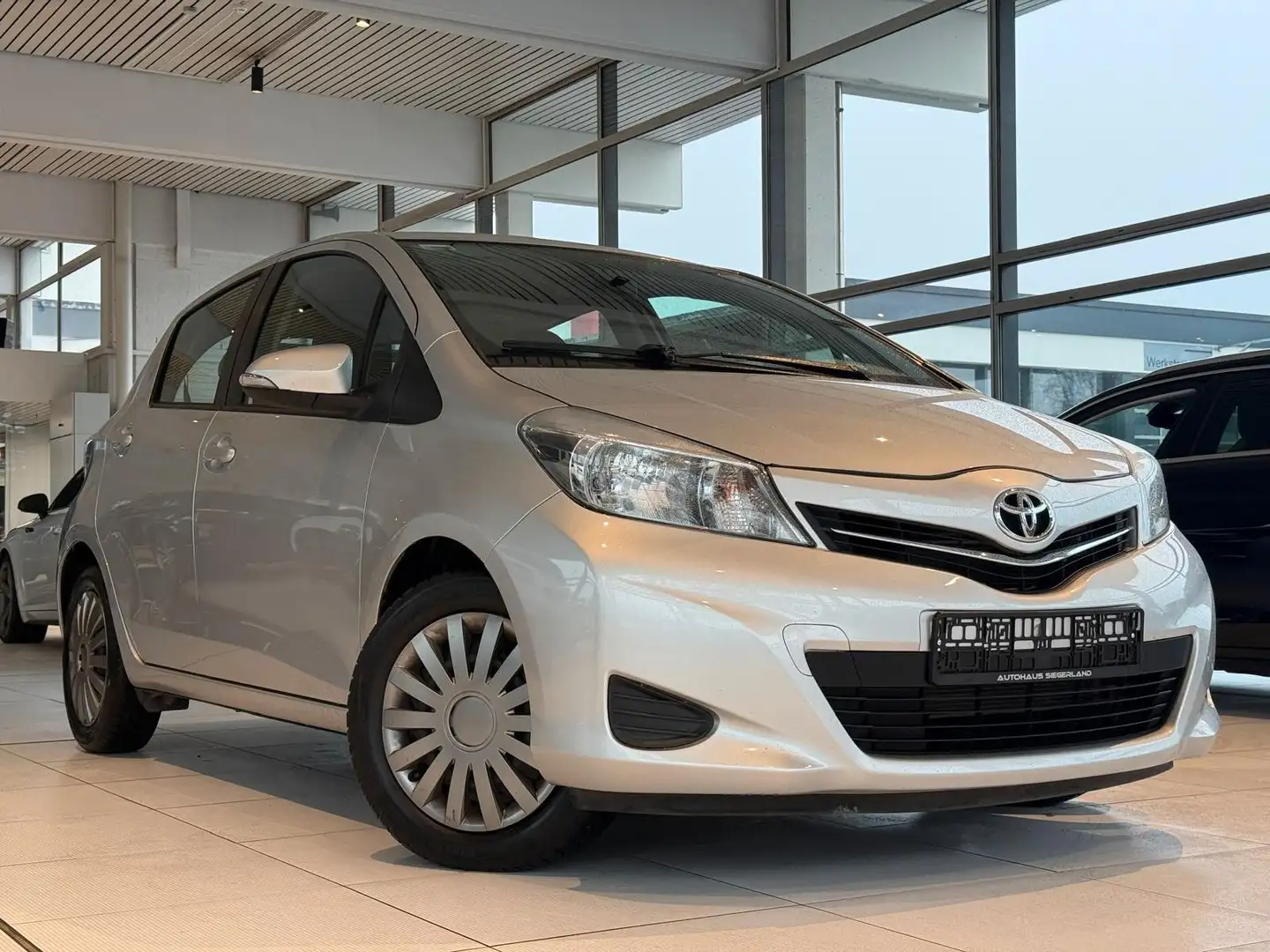 Toyota Yaris Edition 2014*Sitzheizung*Rückfahrkamera*AC Argent - 2