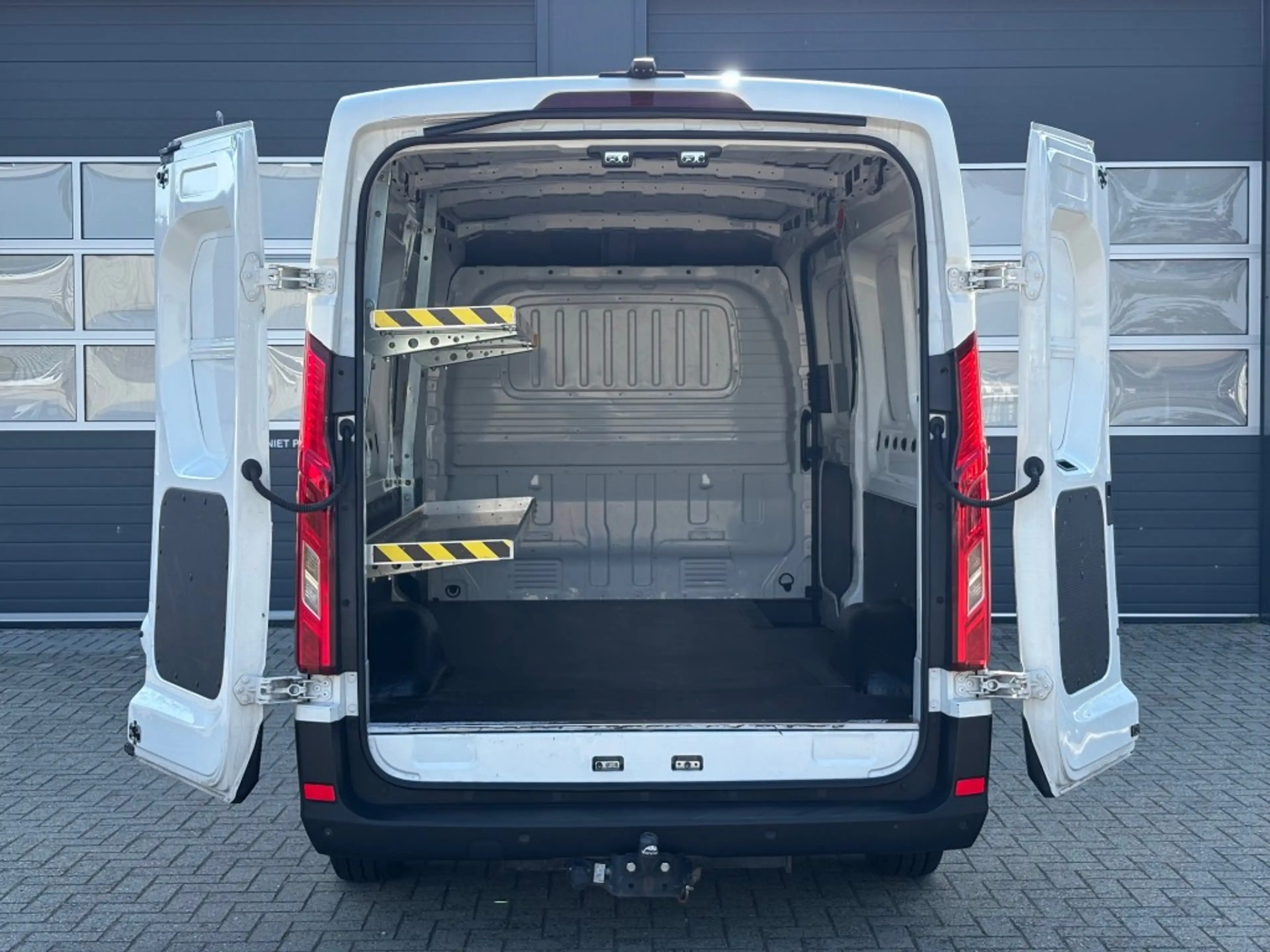Maxus eDeliver 9 eDeliver L3H3 89kw HOGE ACTIERADIUS 204PK / Trekha — photo 11