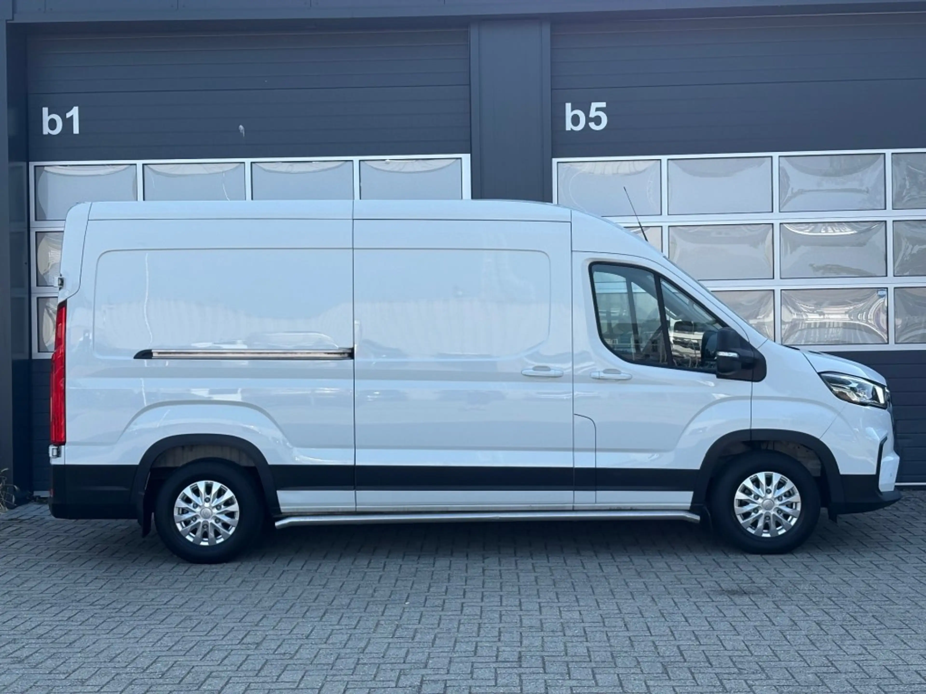 Maxus eDeliver 9 eDeliver L3H3 89kw HOGE ACTIERADIUS 204PK / Trekha — photo 3