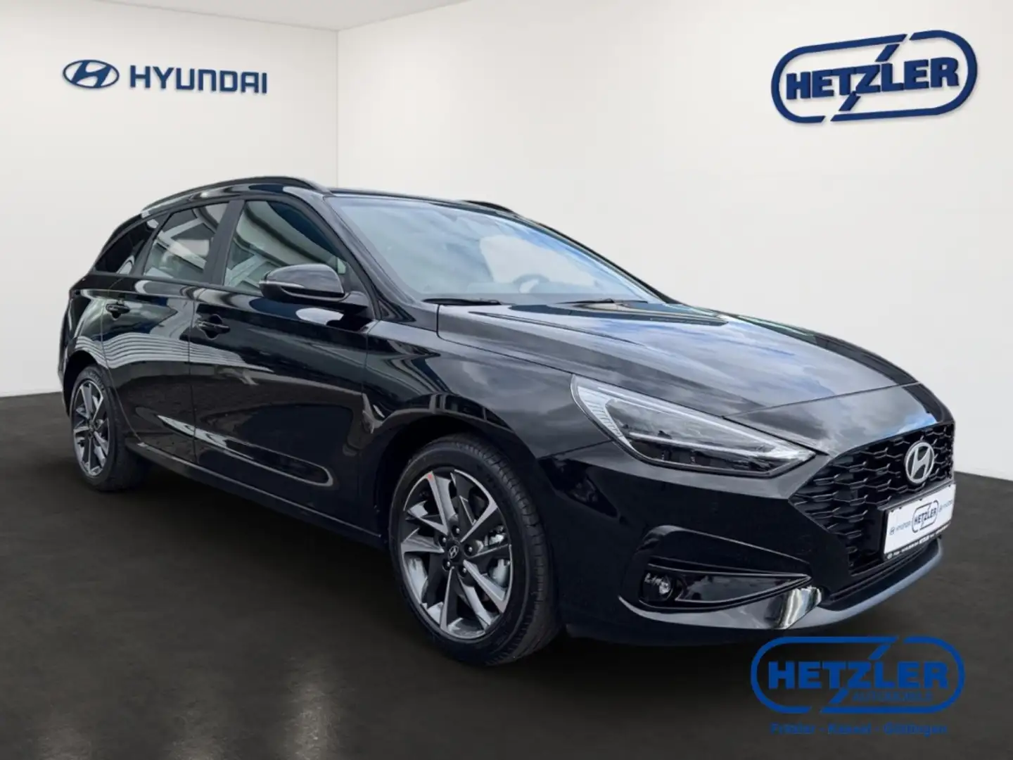 Hyundai i30 FL Kombi (MY25) 1.0 T-GDI (100PS) 6-MT 2WD ADVANTA Noir - 2