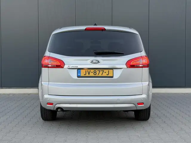 Ford S-Max view 8