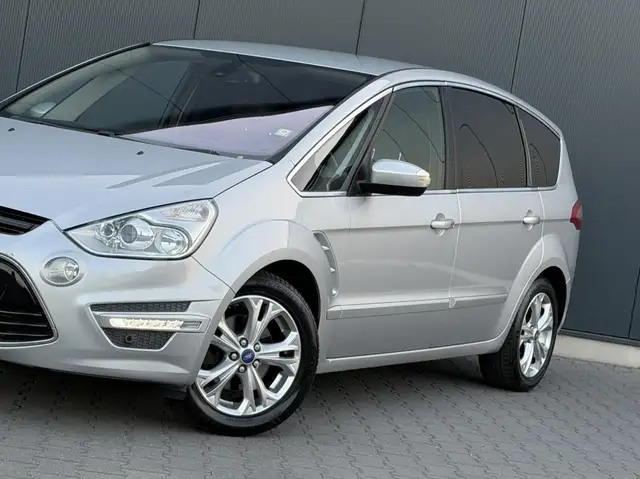 Ford S-Max view 6