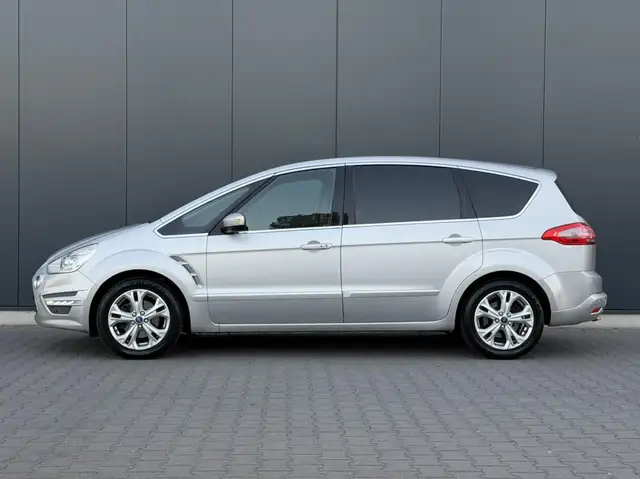 Ford S-Max view 9
