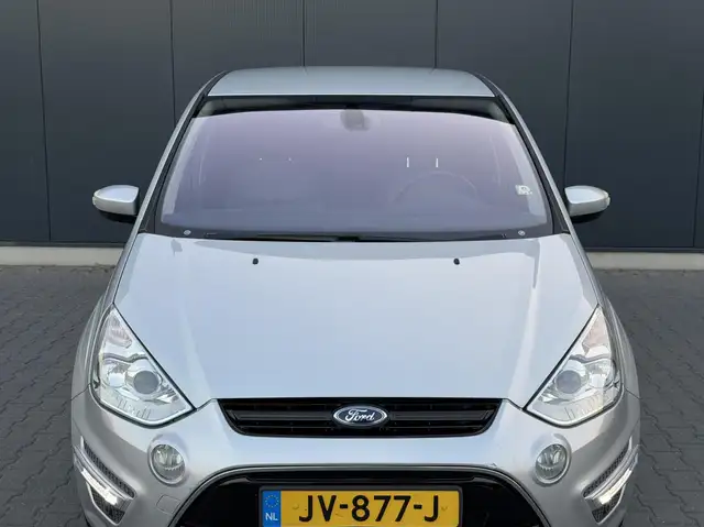 Ford S-Max view 14