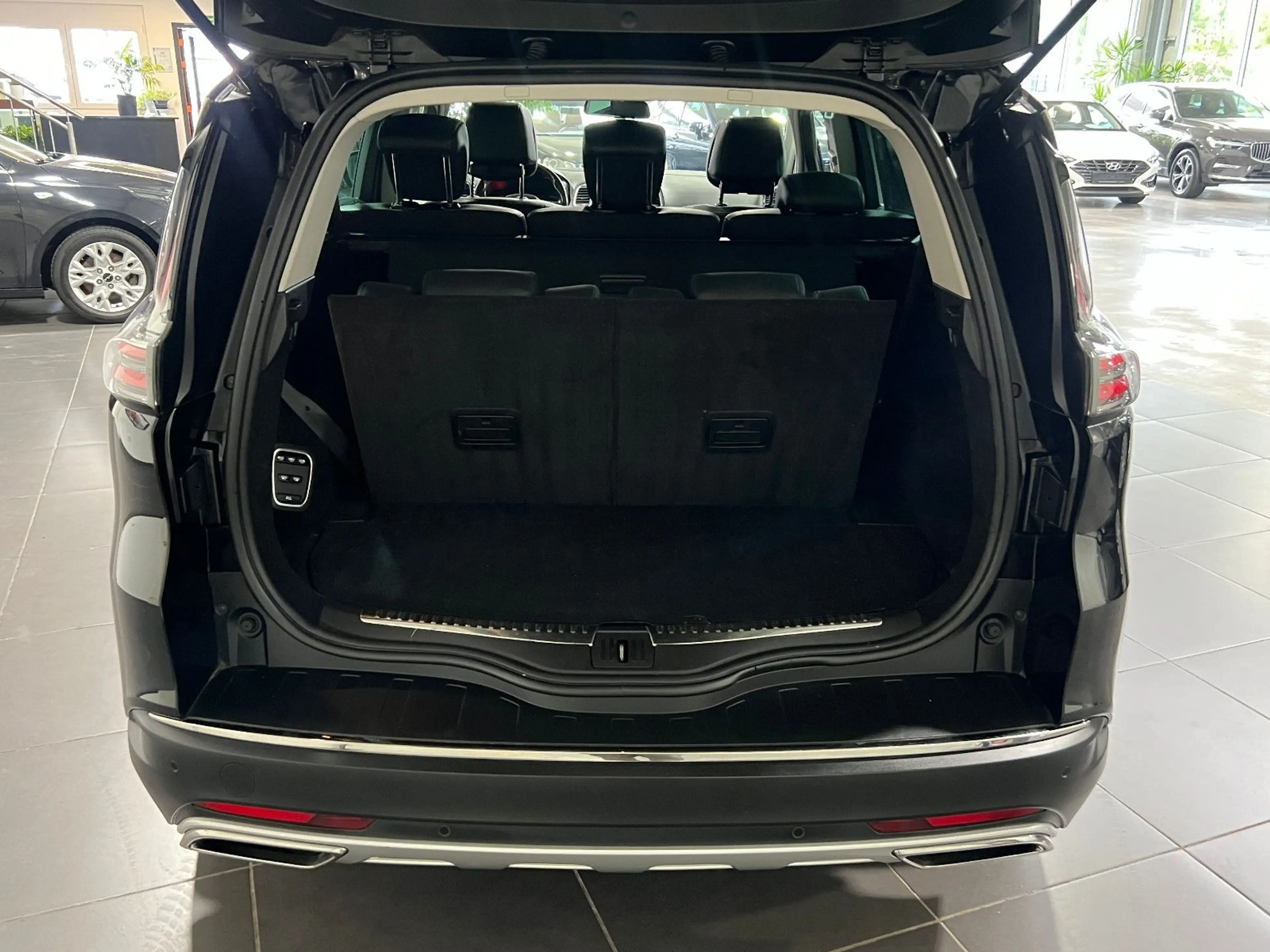 Renault Espace V 2.0 dCi Automatik **7-Sitze*LED*Navi** — photo 10