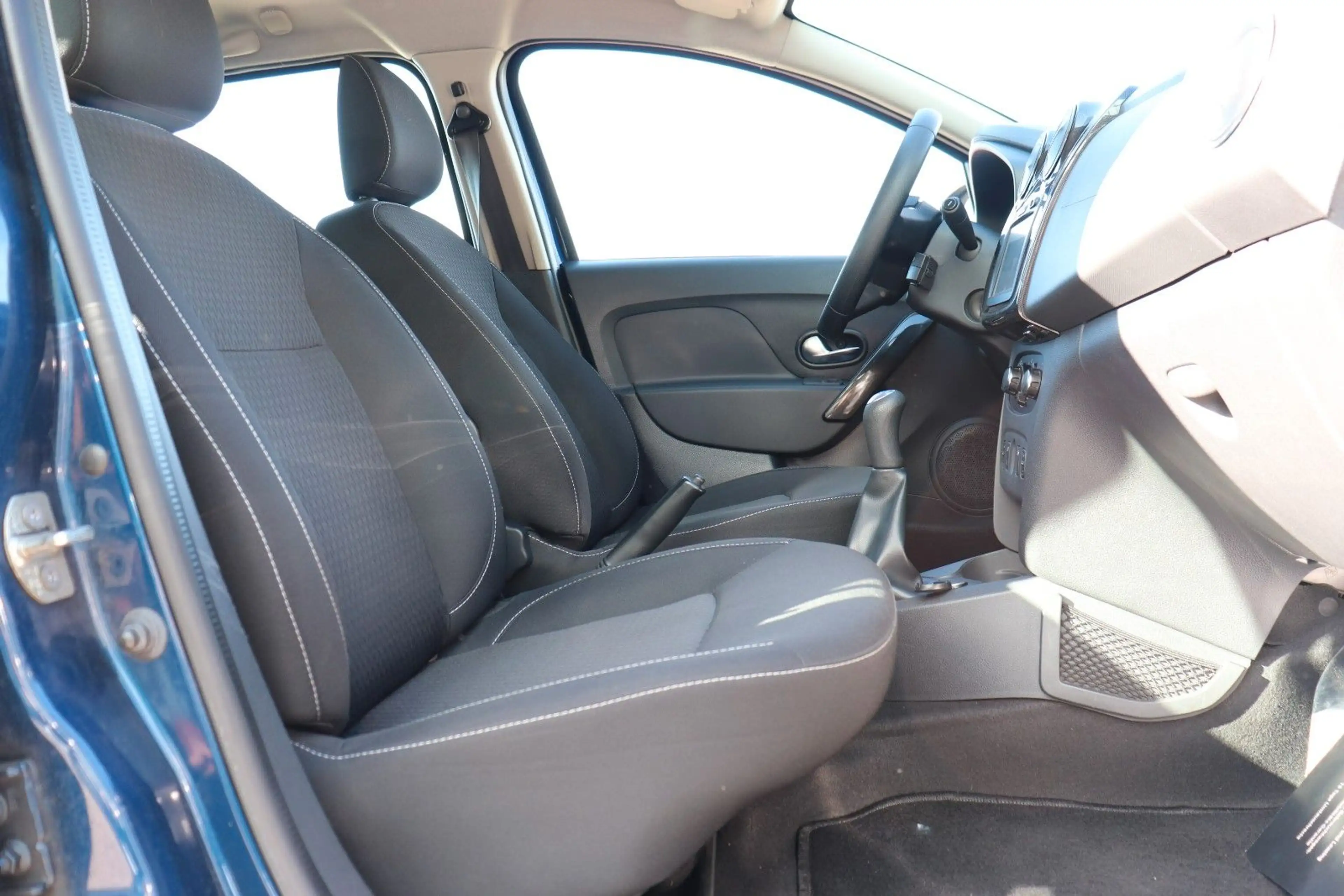Dacia Logan MCV II Kombi Laureate, Navi, Klima, PDC — photo 4