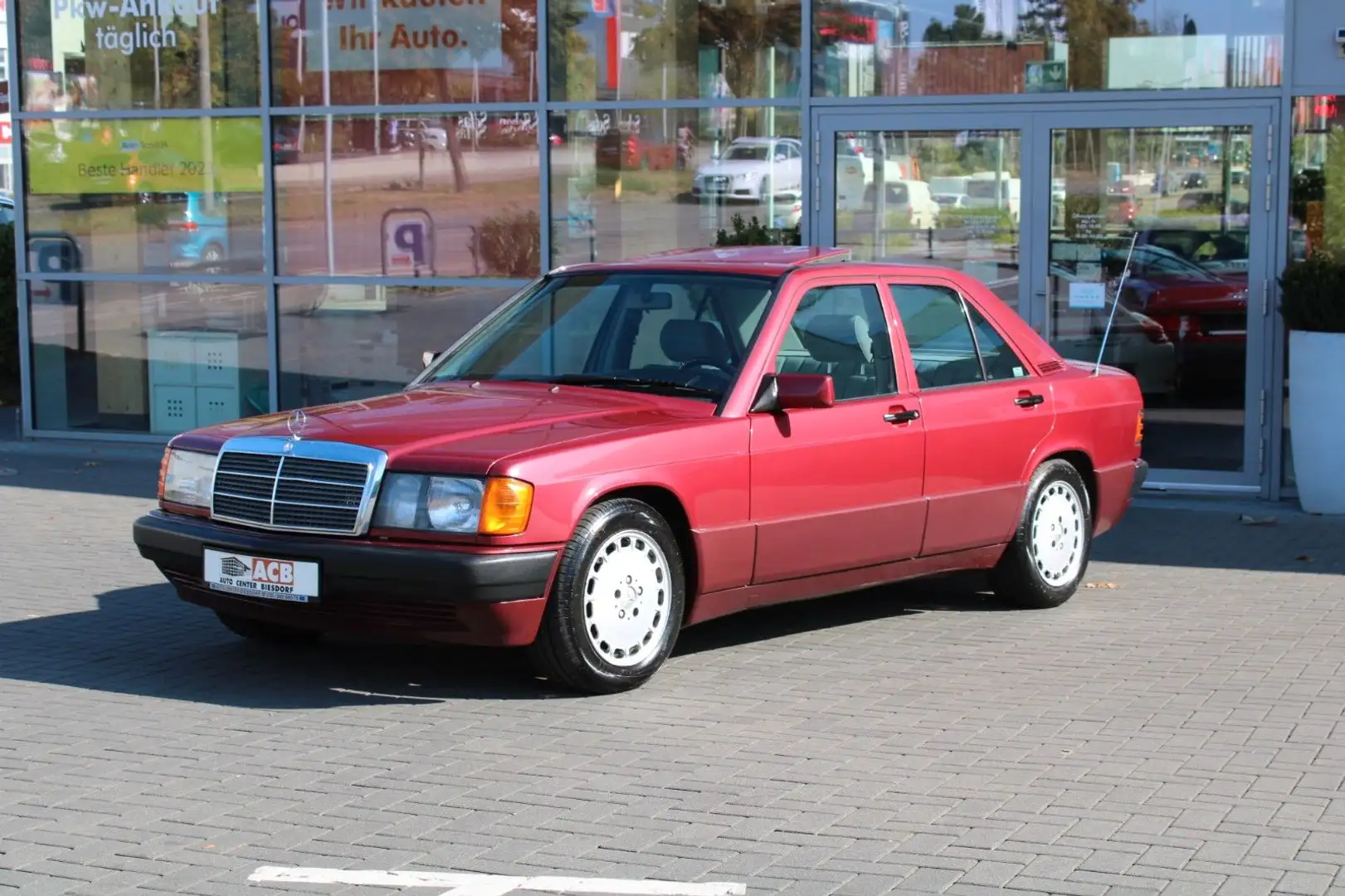 Mercedes-Benz 190 E 2.6 Automatik H-Zulassung Airbag SD BRD Rot - 1