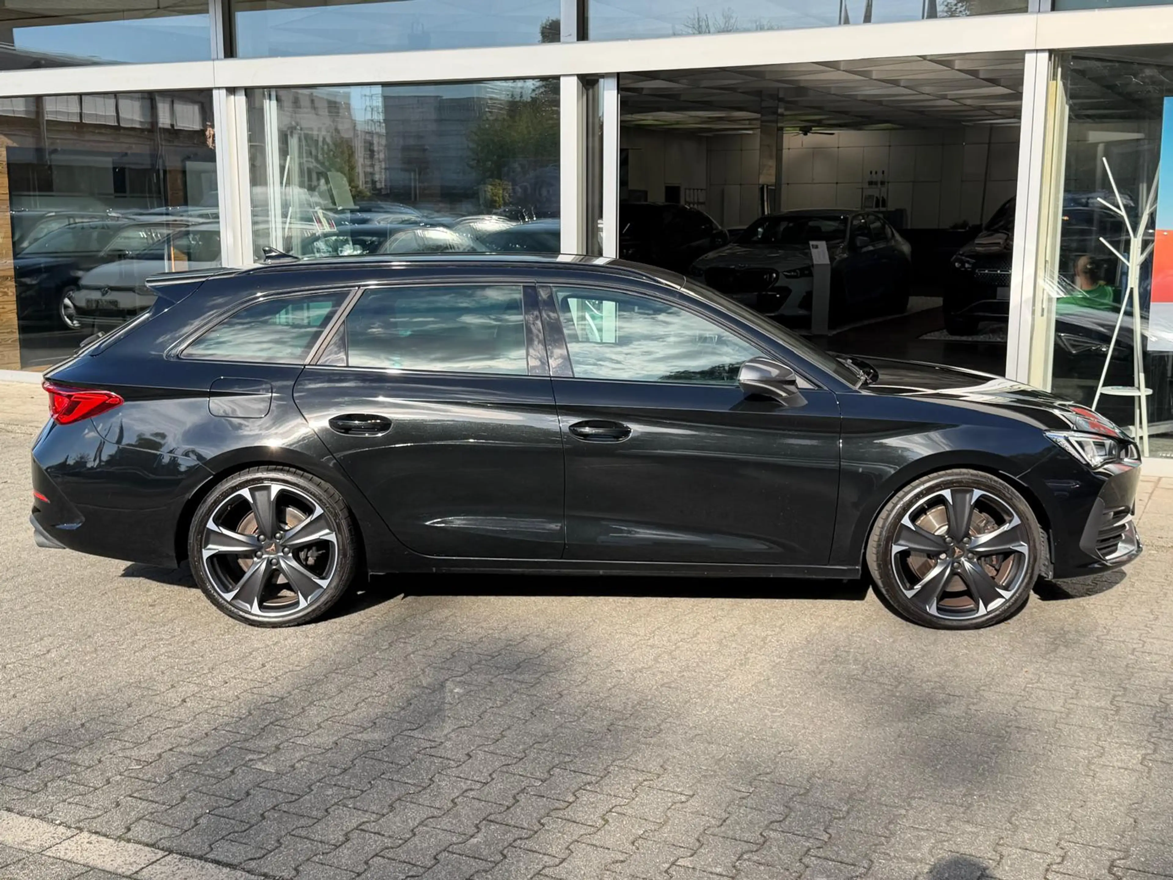 CUPRA Leon 2.0 TSI VZ >VIRTU+LED+NAVI+PDC+DAB+19+ — photo 4
