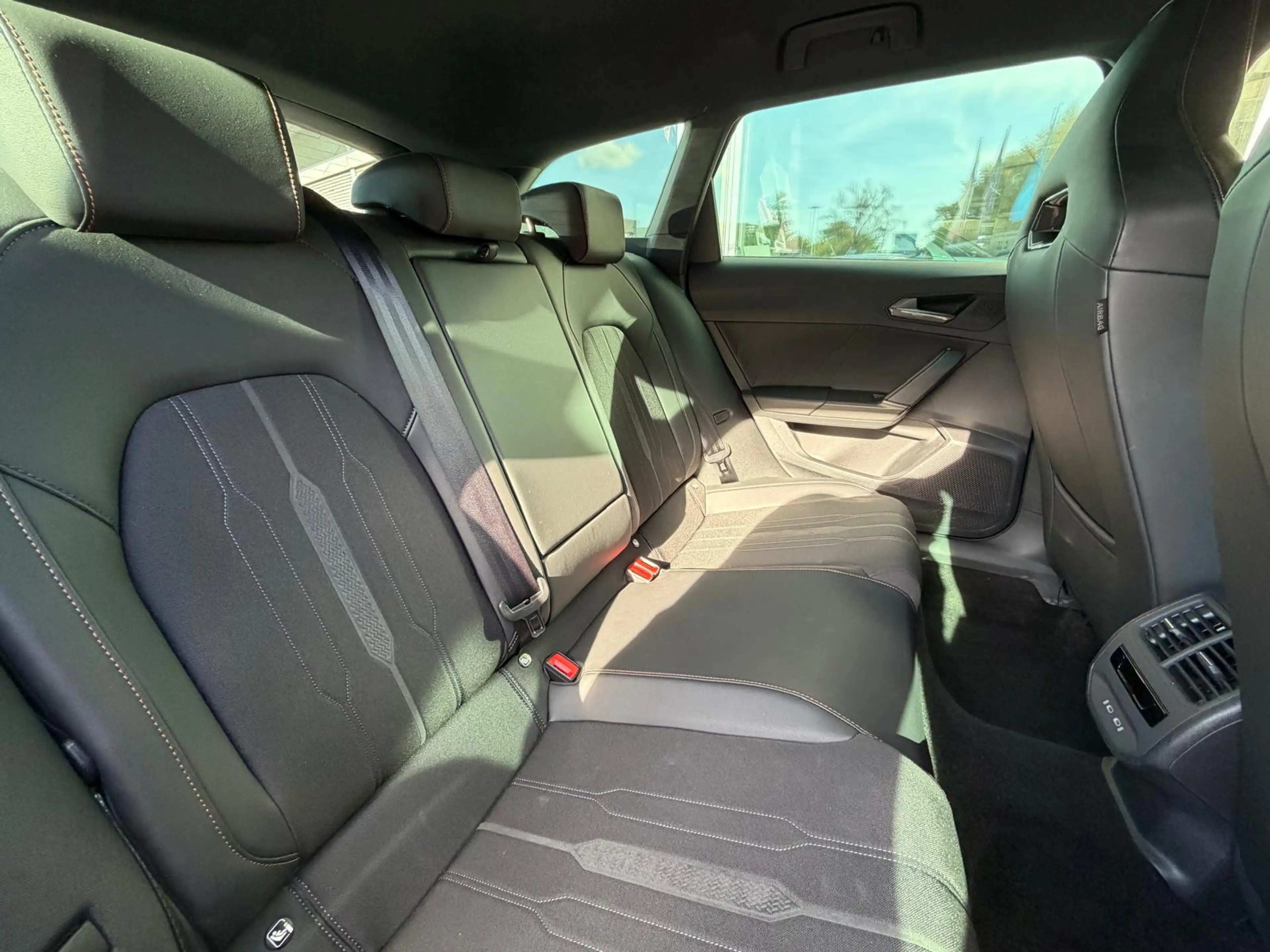 CUPRA Leon 2.0 TSI VZ >VIRTU+LED+NAVI+PDC+DAB+19+ — photo 10