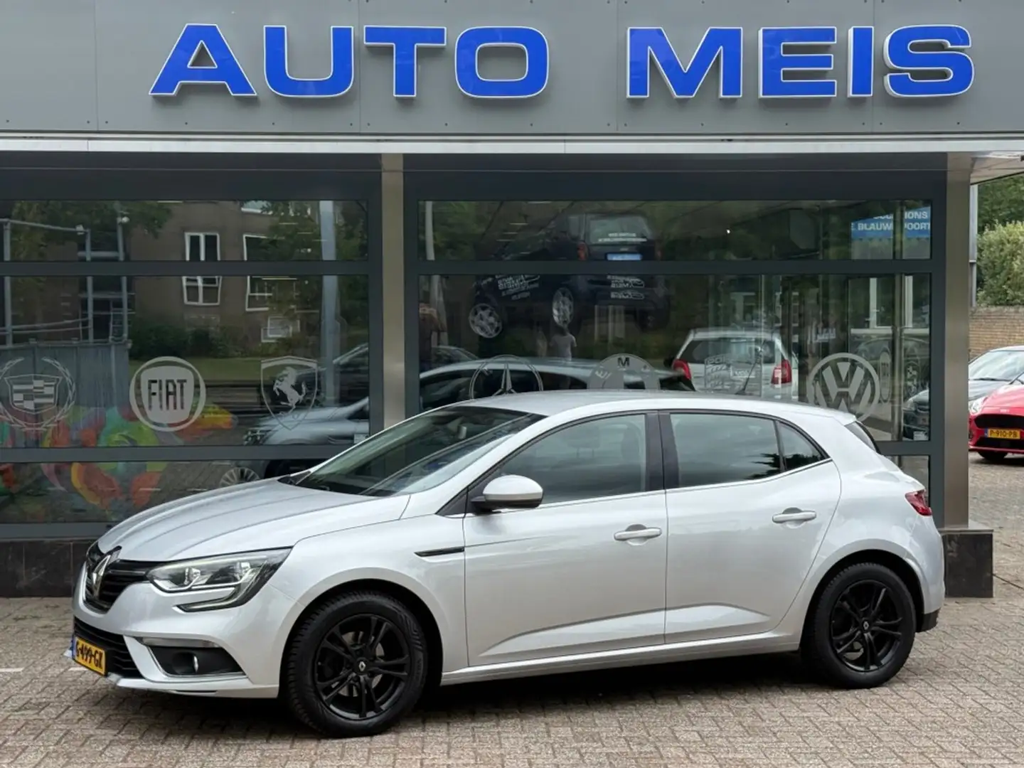 Renault Megane 1.5 dCi ECO2 Limited Navi Airco Cruise Grau - 1