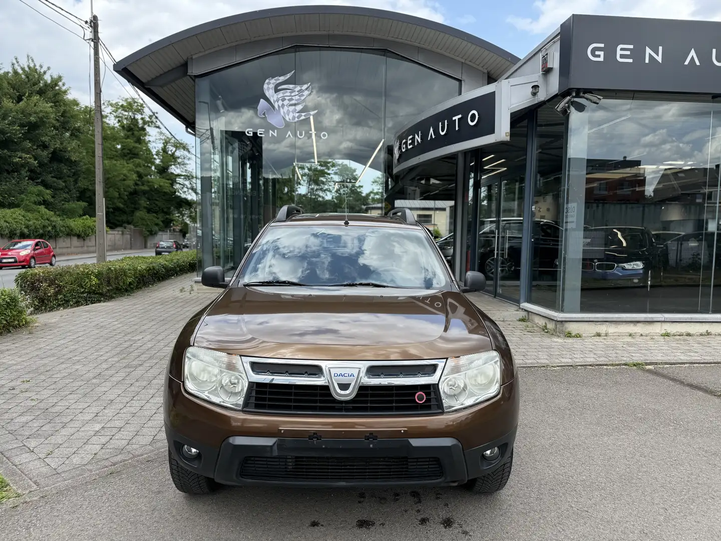 Dacia Duster 1.6i 4x2 Prestige Airco Brun - 2