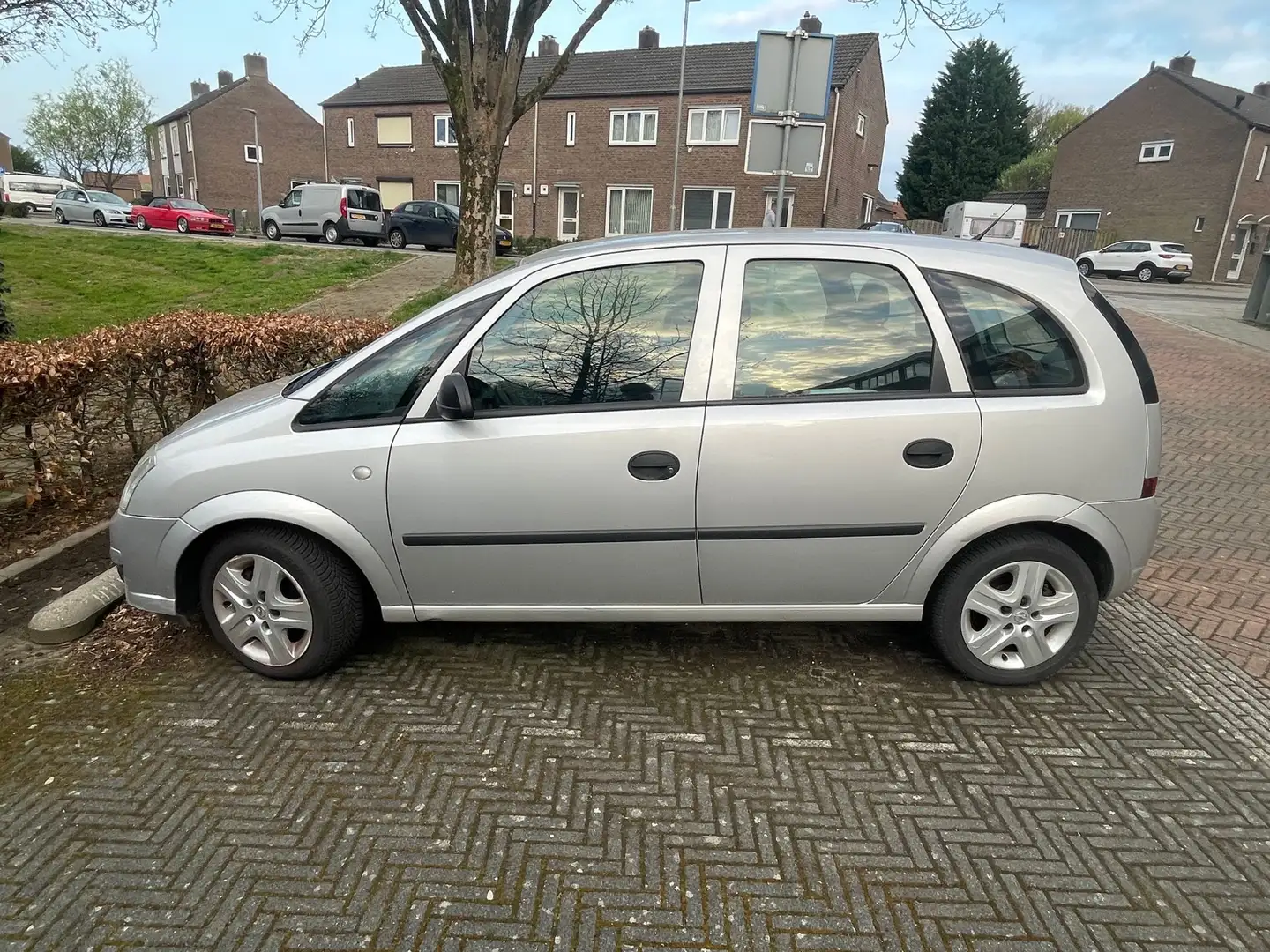Opel Meriva 1.4-16V Maxx Cool Grijs - 1
