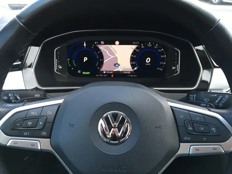 Annonce voiture d'occasion Volkswagen Passat - CARADIZE