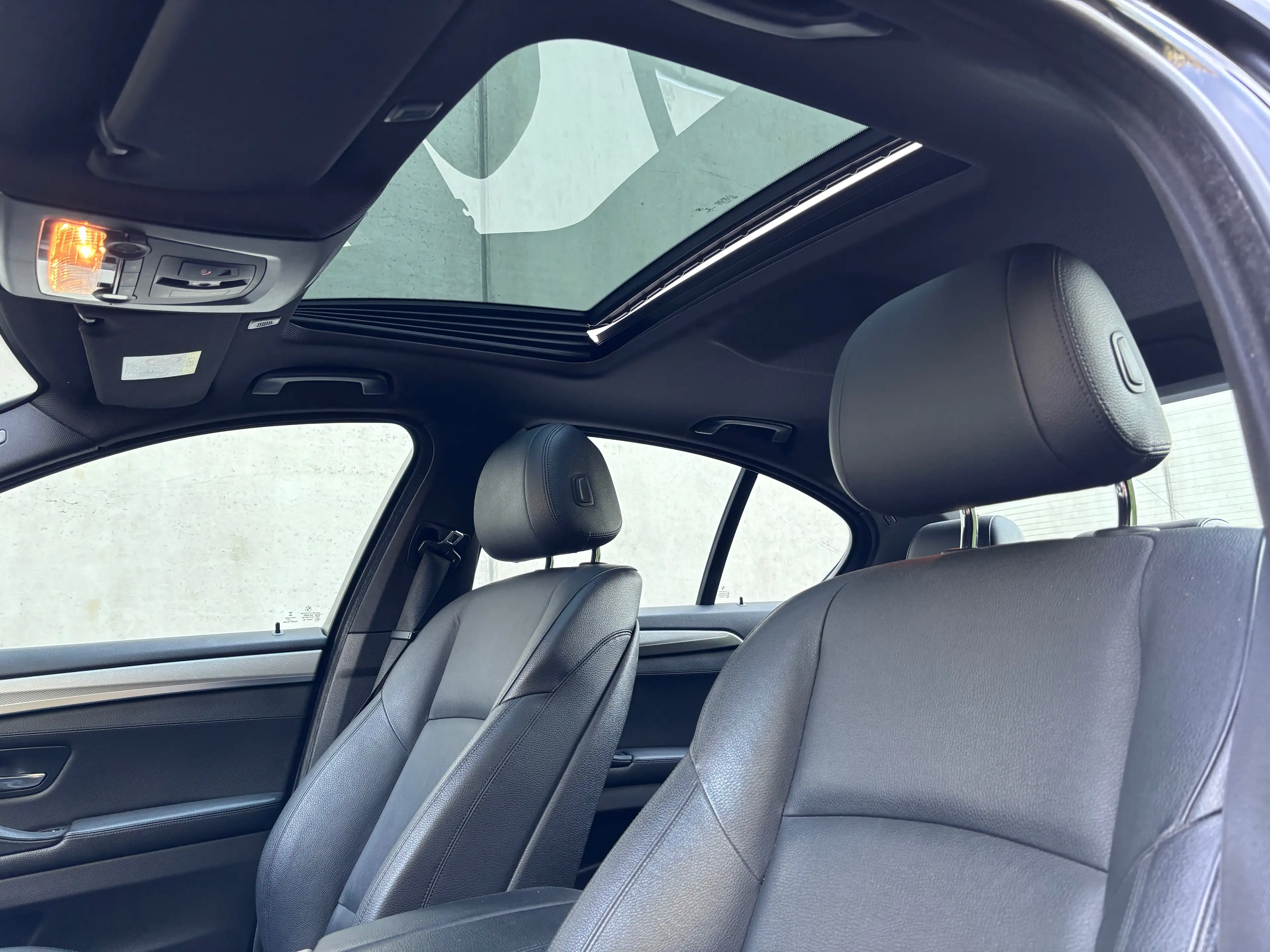 BMW 518 dA/Pack M full options état exceptionnel — photo 9