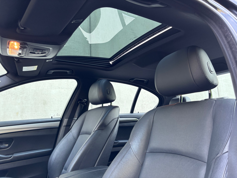 BMW 518 dA/Pack M full options état exceptionnel — photo 9