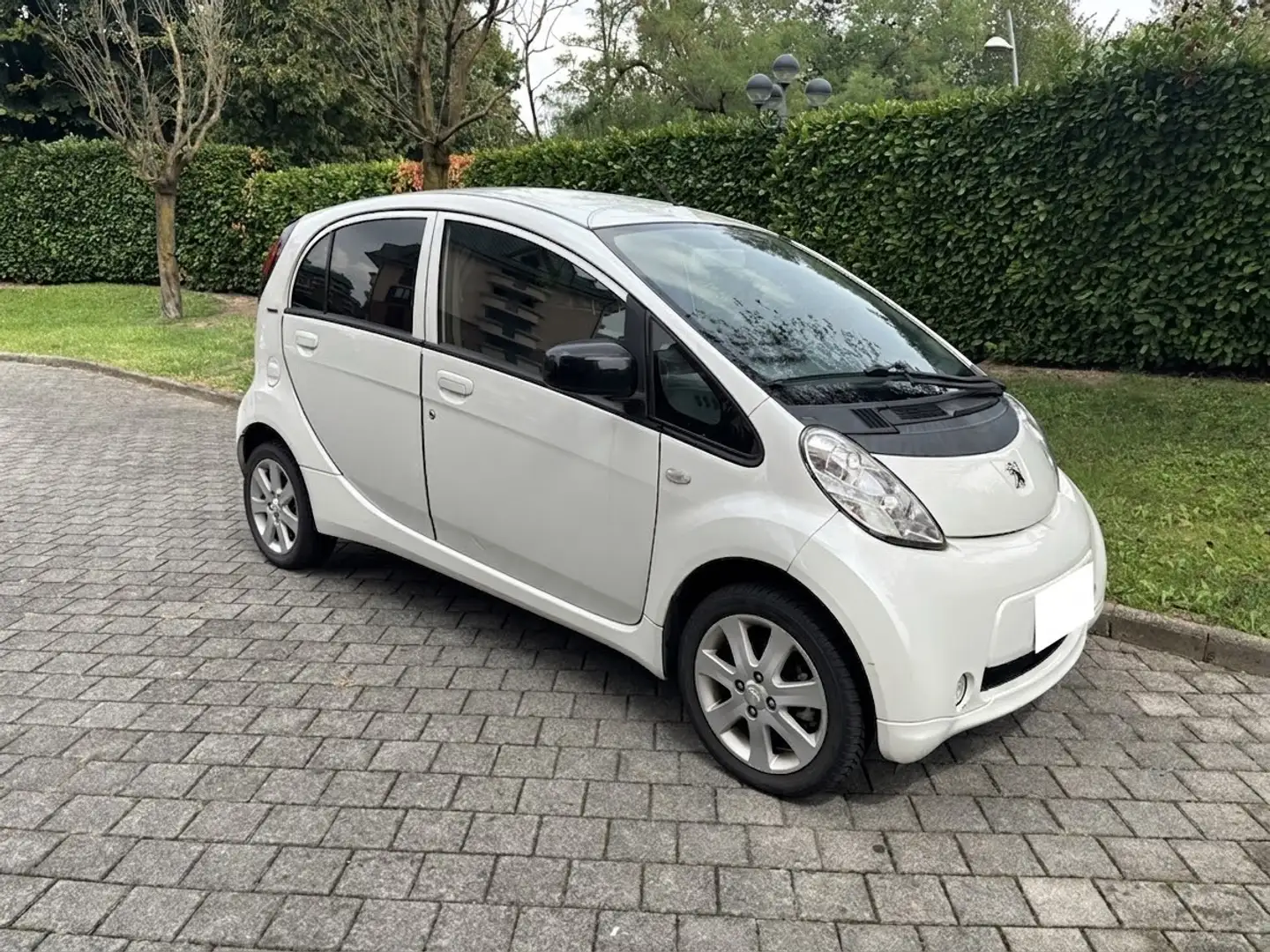 Peugeot iOn 49kW - 1