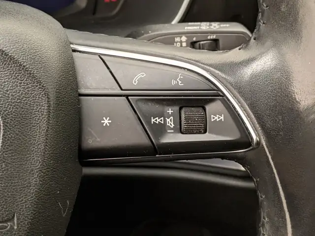 Audi Q3 view 10