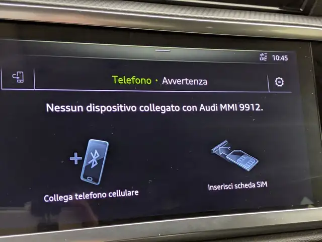Audi Q3 view 12