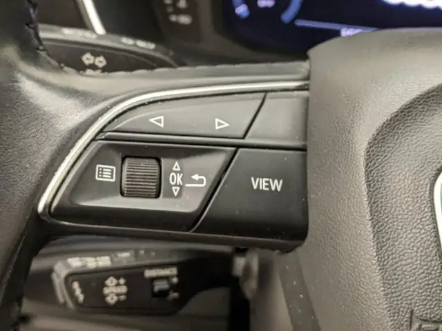 Audi Q3 view 9