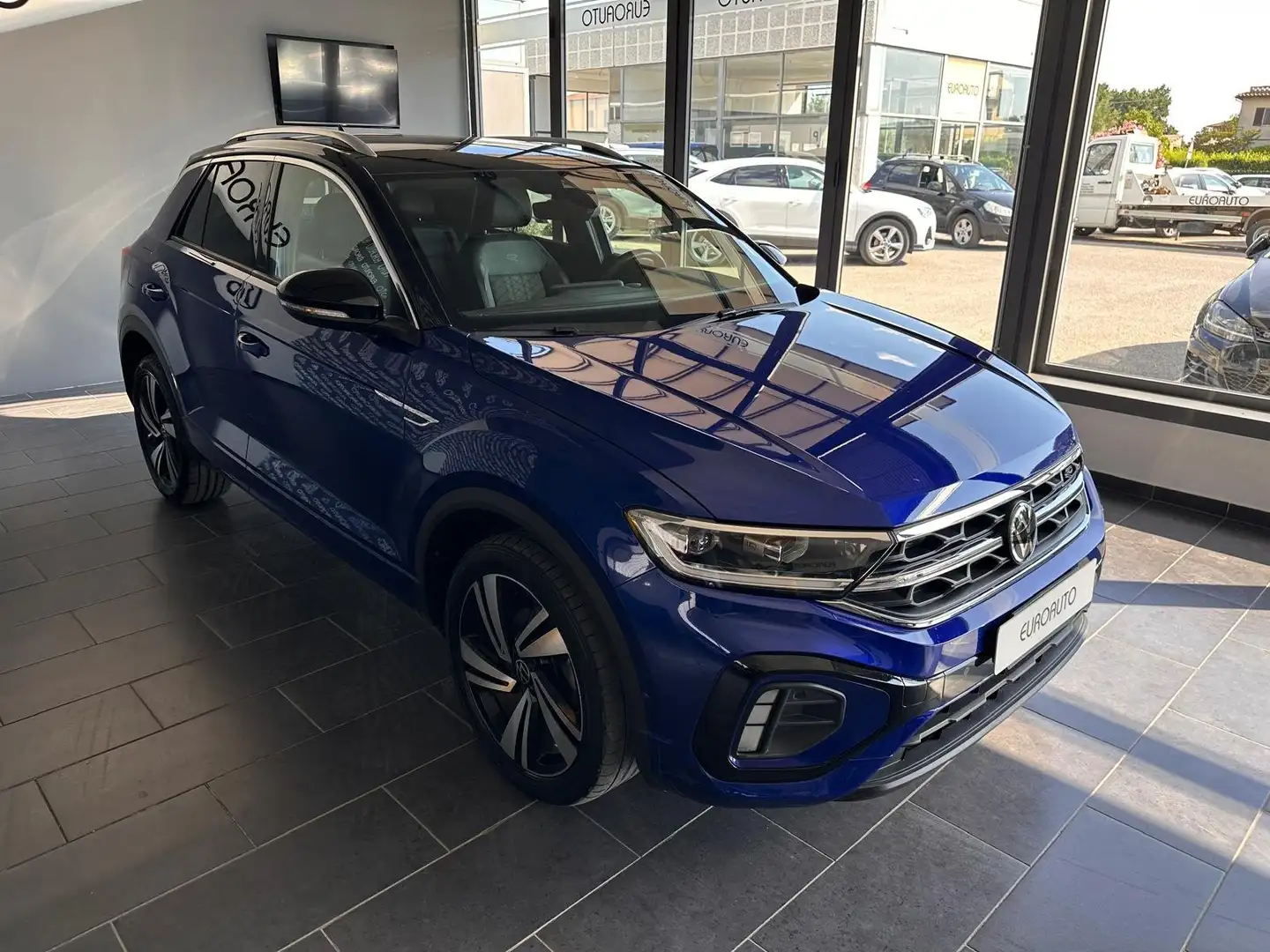 Volkswagen T-Roc T-Roc 2022 1.0 tsi R-Line 110cv Blu/Azzurro - 2
