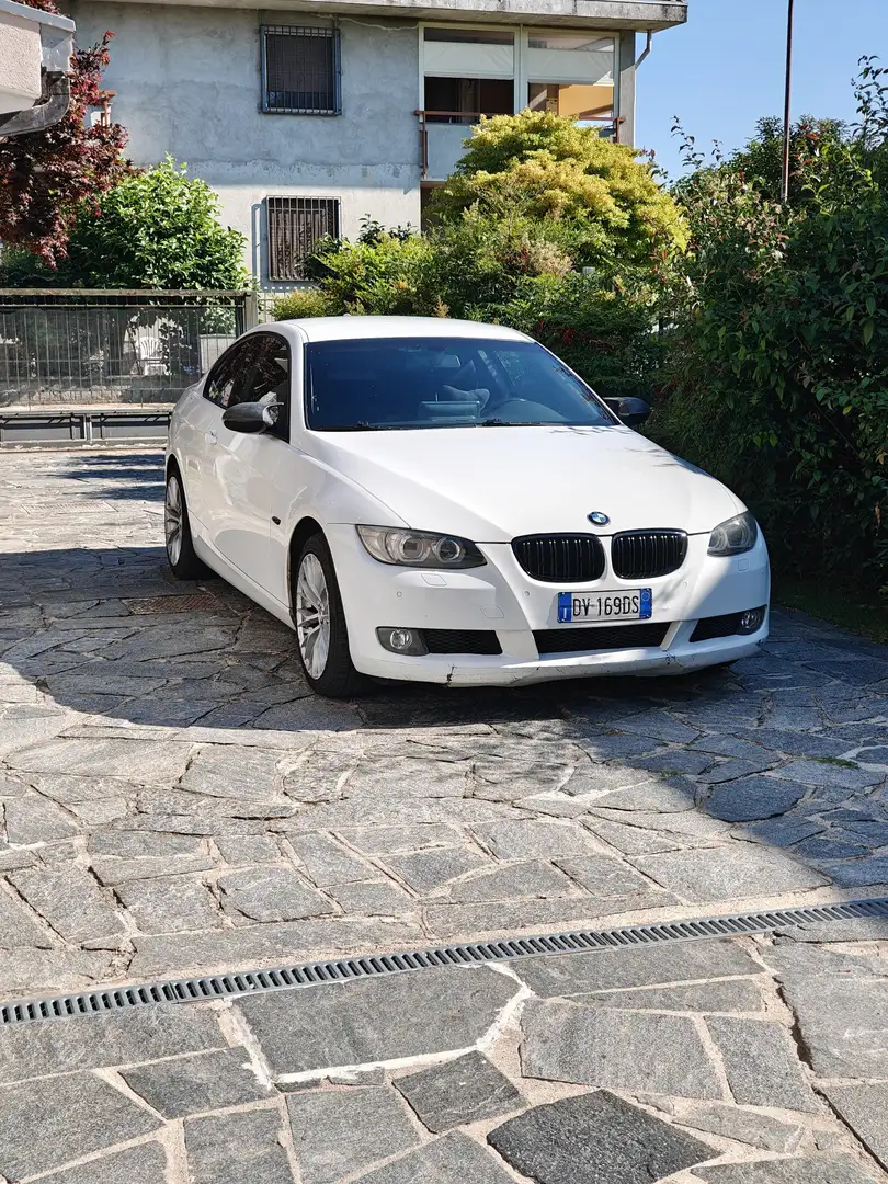 BMW 320 320d Coupe Futura 177cv Bianco - 2