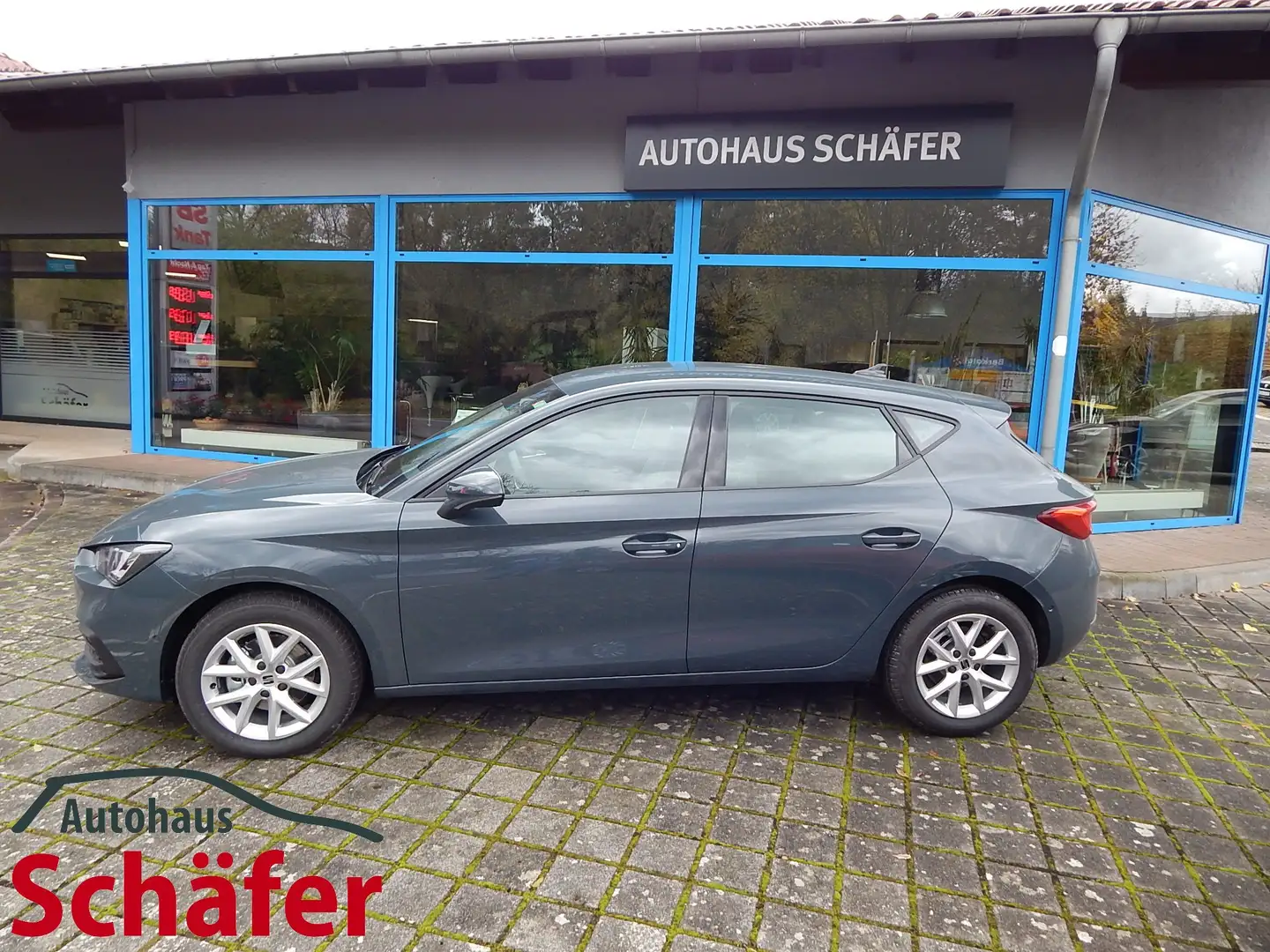SEAT Leon 1.5 eTSI 85 kW Style 7-Gang-DSG Blau - 2
