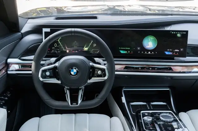 BMW M view 8