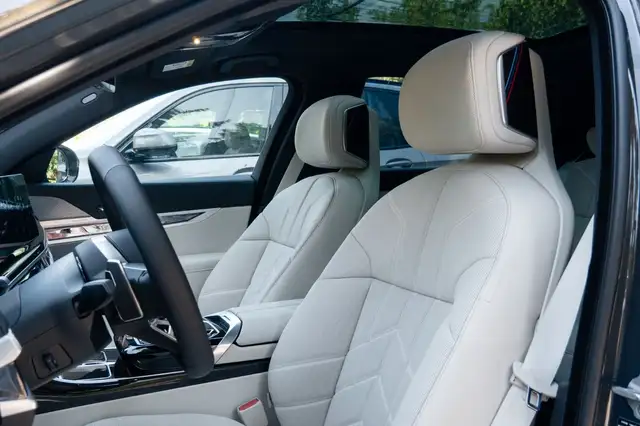 BMW M view 12