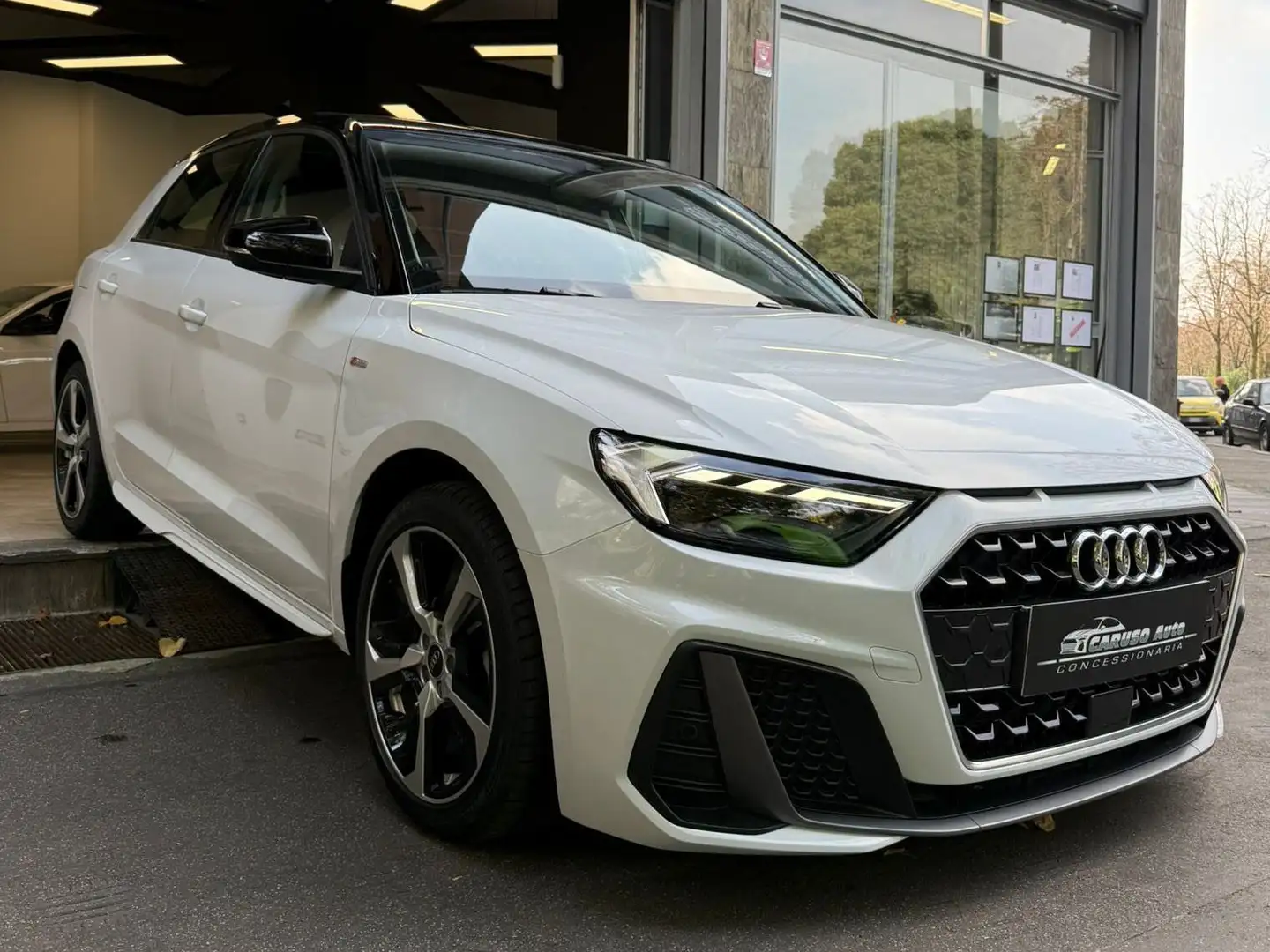 Audi A1 Sportback 30 1.0 tfsi S Line Edition 110cv stronic Bianco - 1