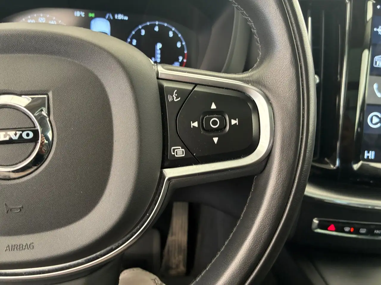 Volvo XC60 photo Volvo XC60
