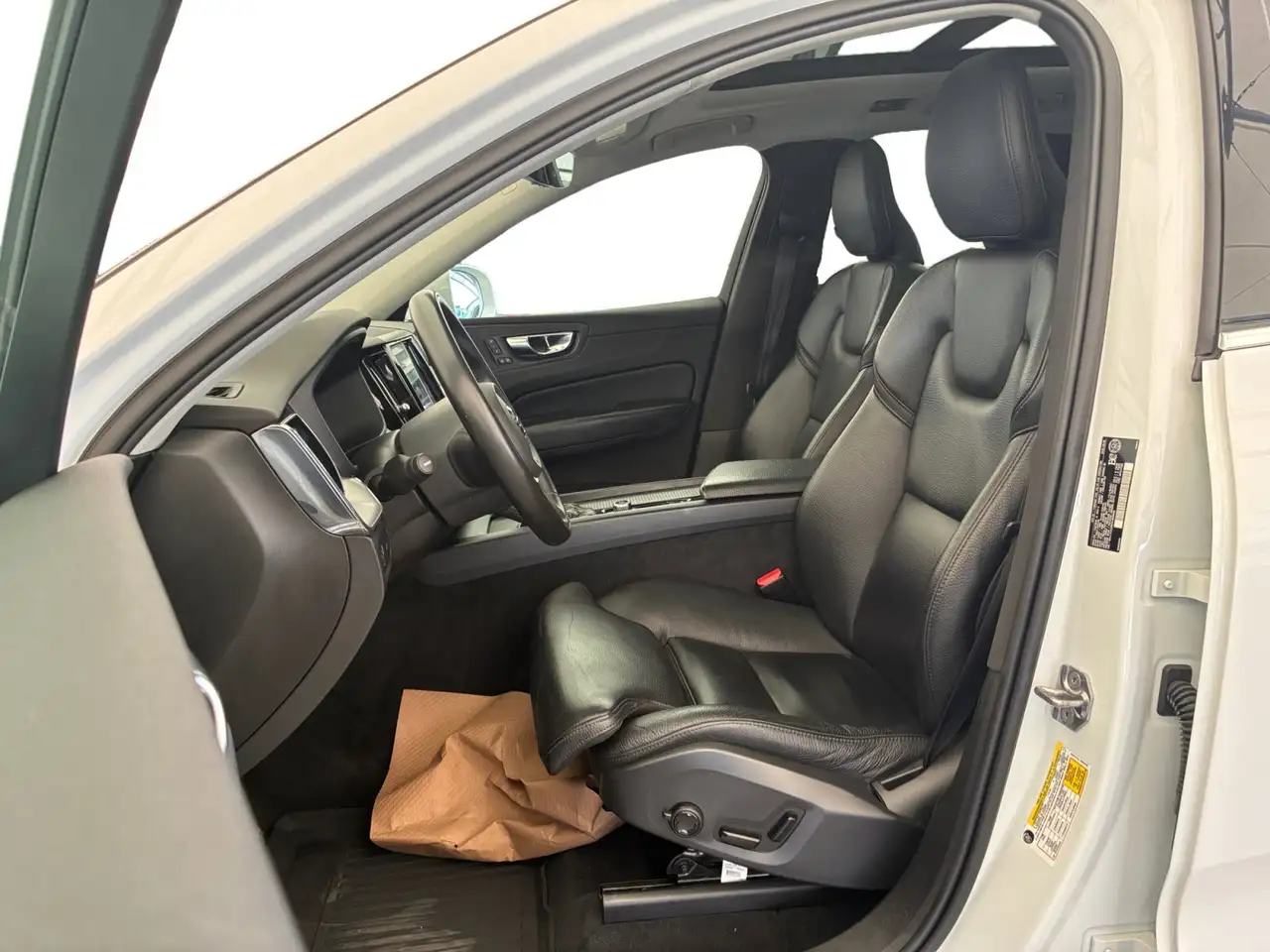 Volvo XC60 photo Volvo XC60