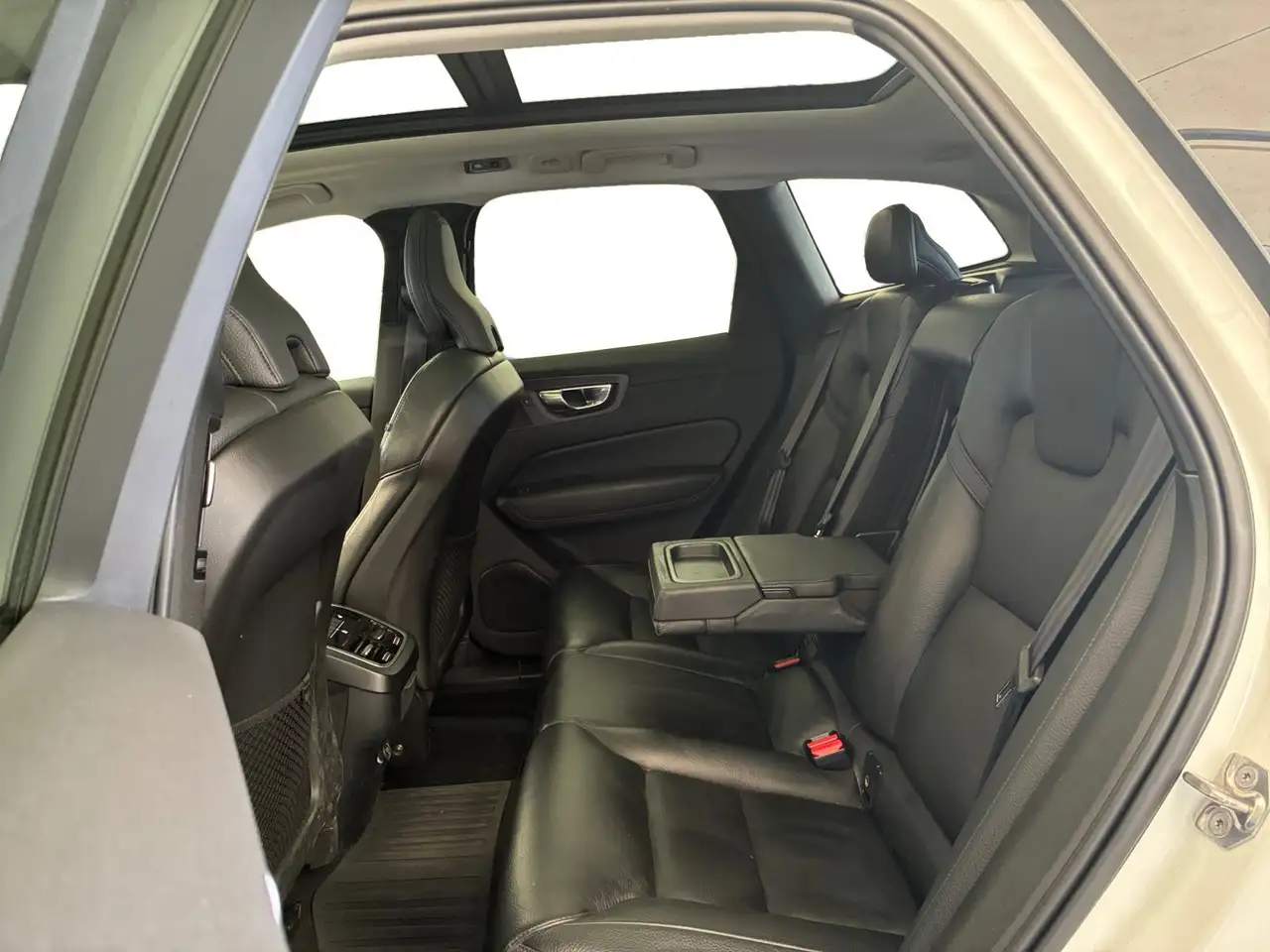 Volvo XC60 photo Volvo XC60